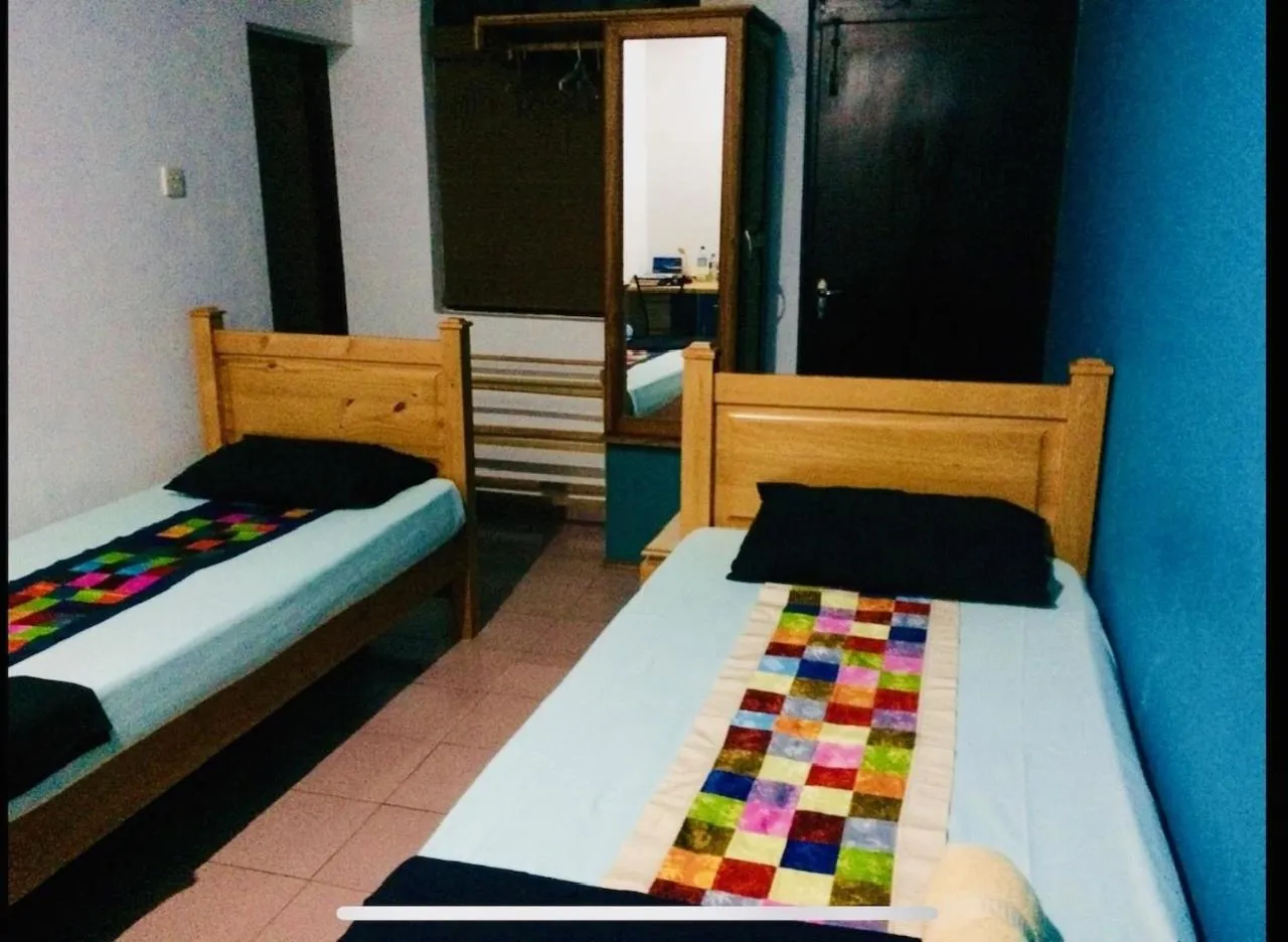 Twin Room with Bath - single occupancy in Breeze of Paradise