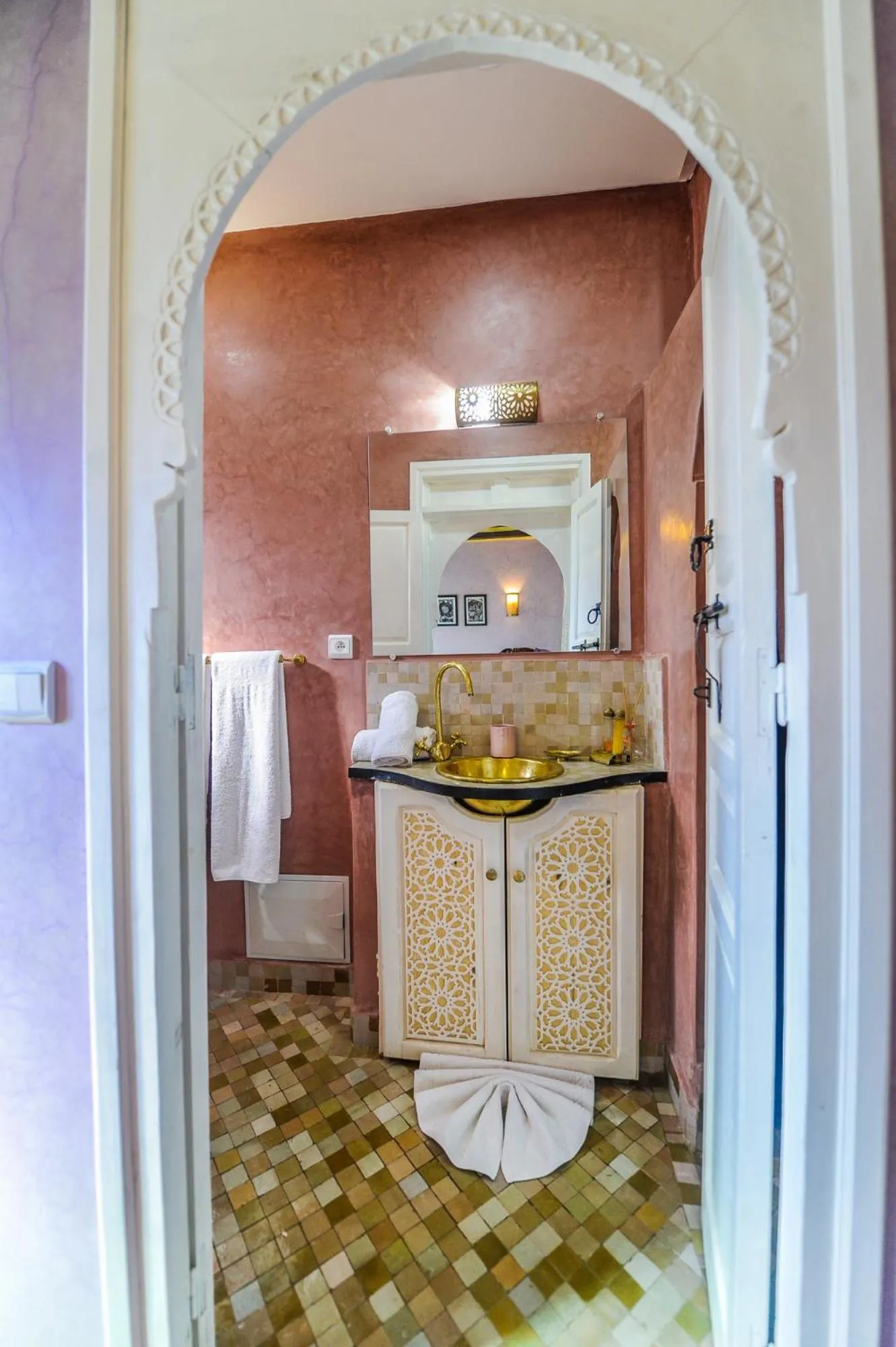 Deluxe Twin Room in Riad Milouda