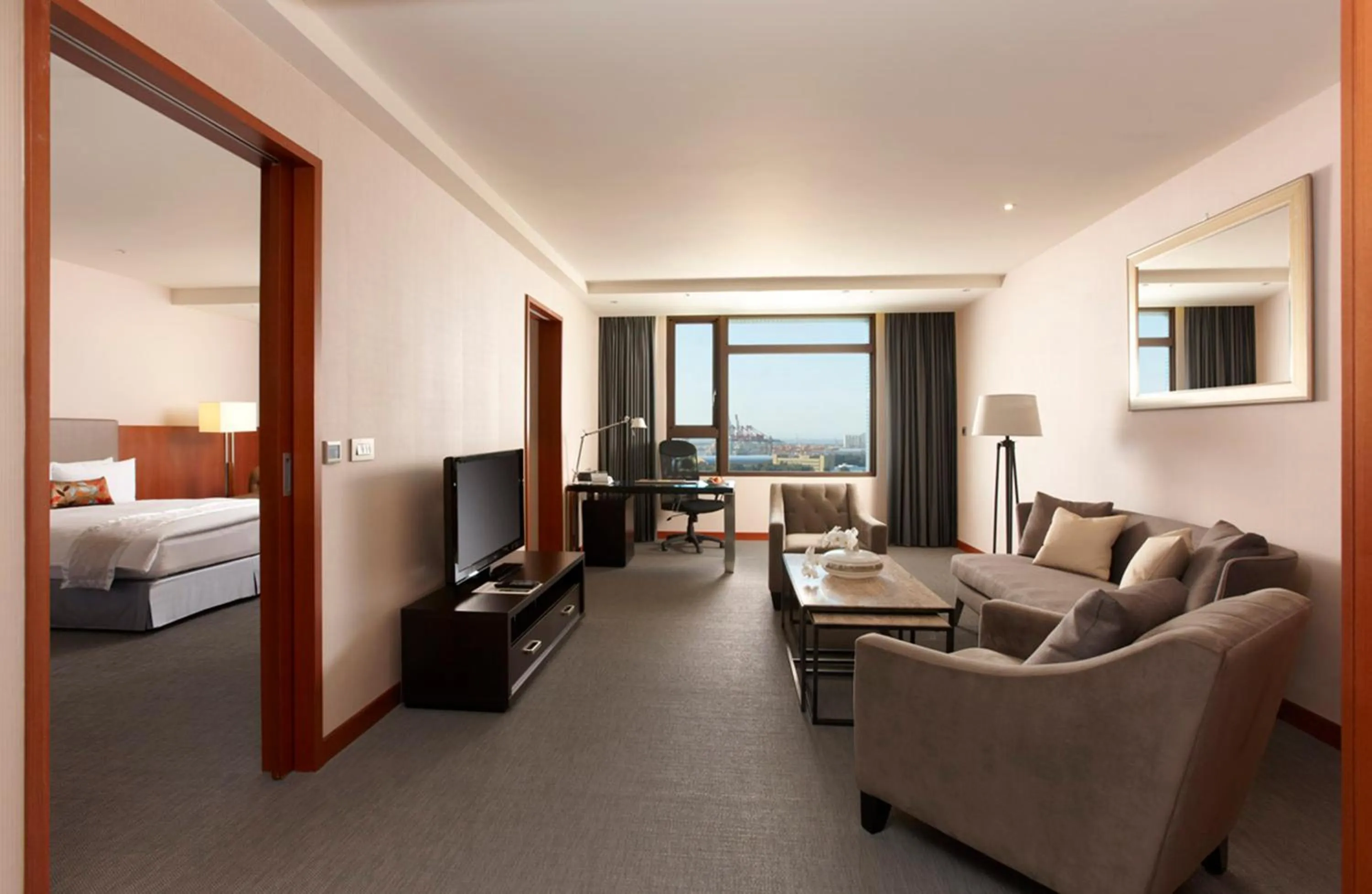 Suite with City View in Taichung Harbor Hotel