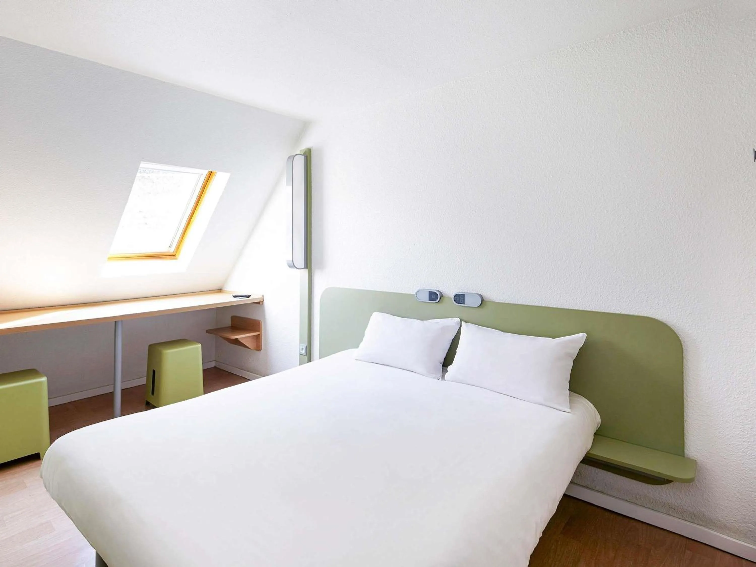 Family Room in ibis budget Blois Centre