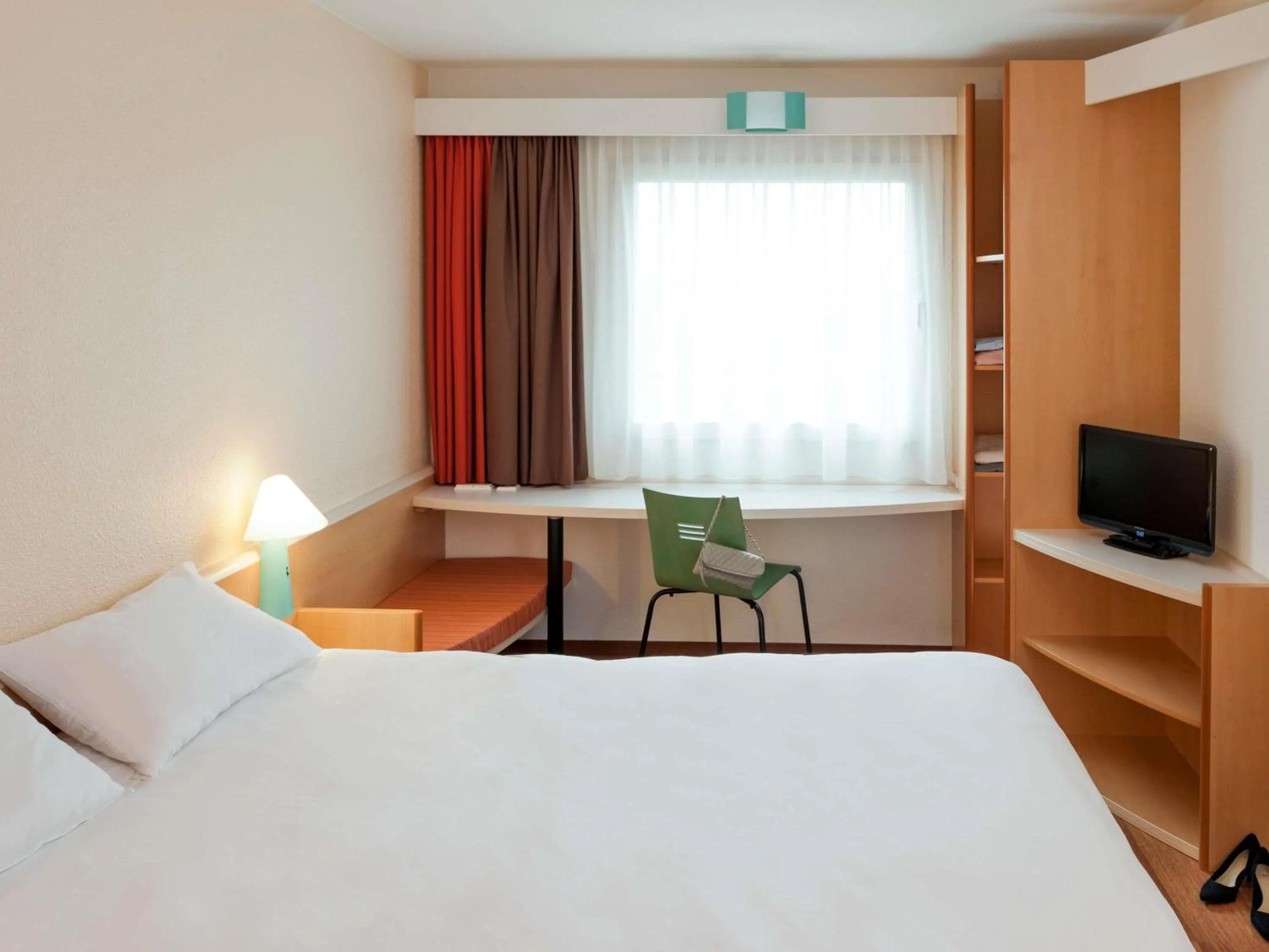 Standard Room with 1 Double Bed in ibis Tours Sud