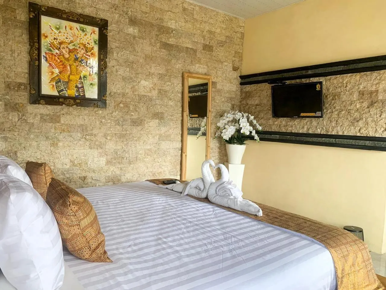 King Room with Mountain View in Ayodya Batur Villa