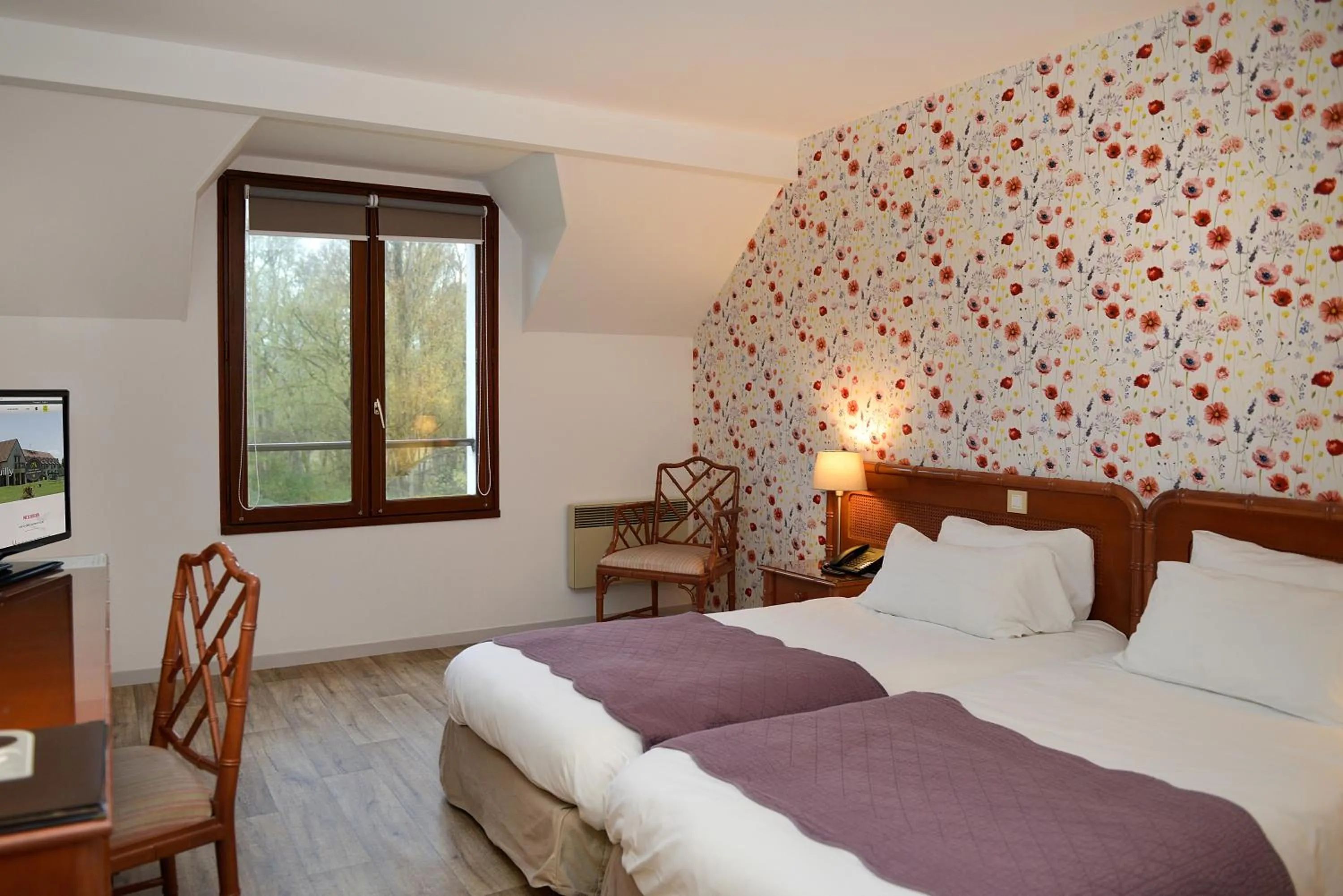 Twin Room in Logis Le Relais De Pouilly