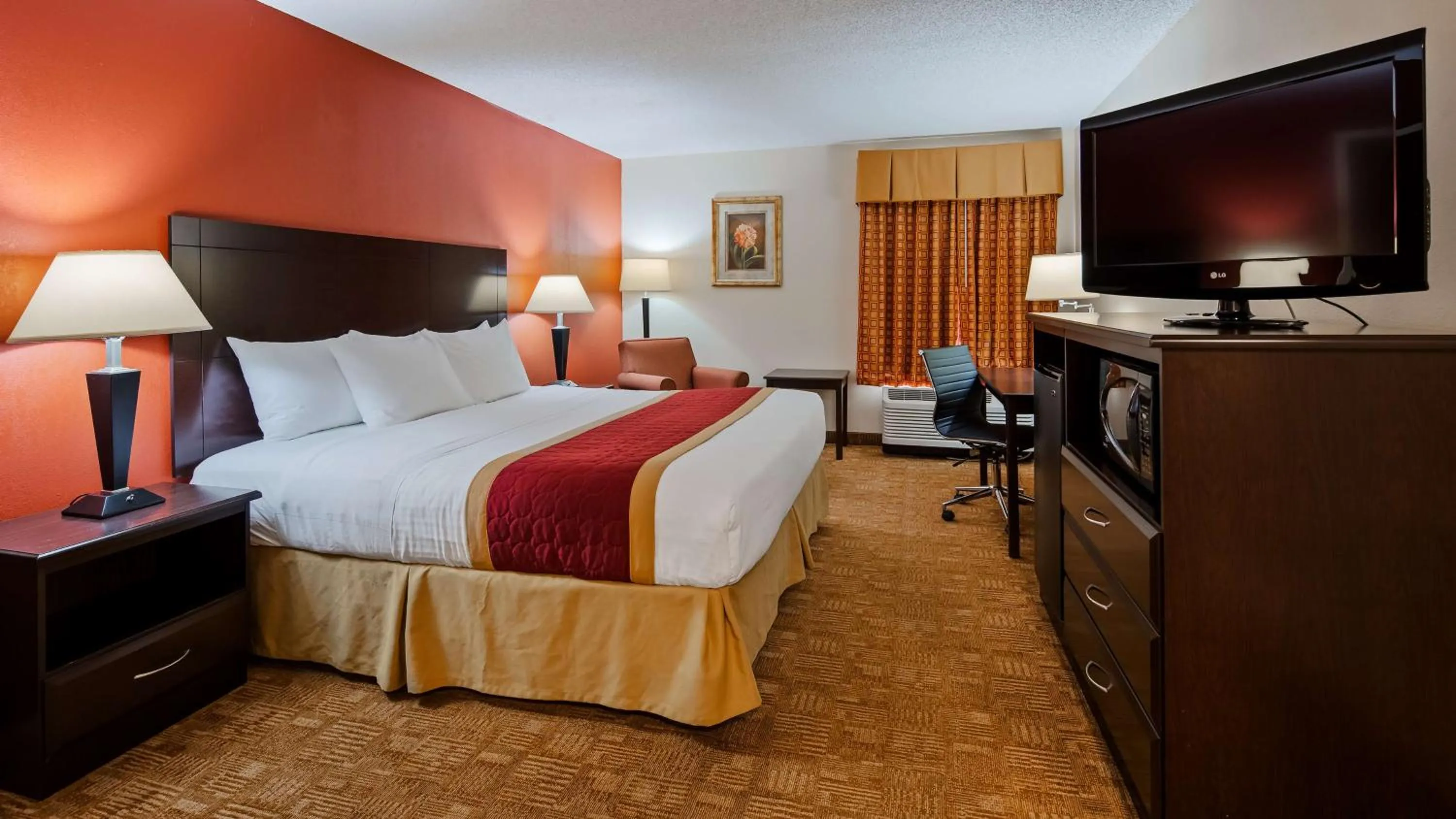 Deluxe King Suite - Non-Smoking in Best Western Hiram Inn and Suites