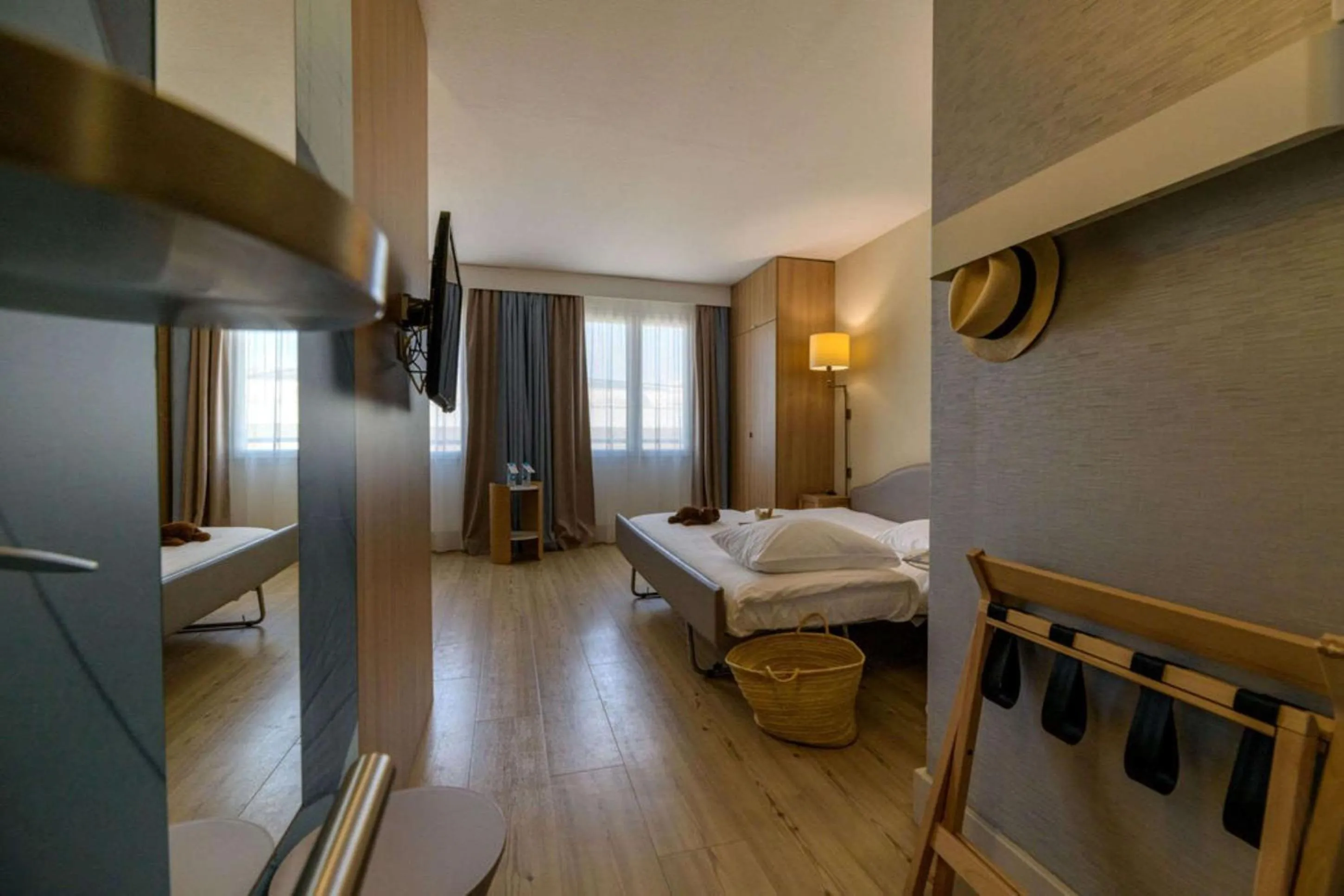 Comfort Queen Room with Sofa Bed in Best Western Plus Ajaccio Amirauté