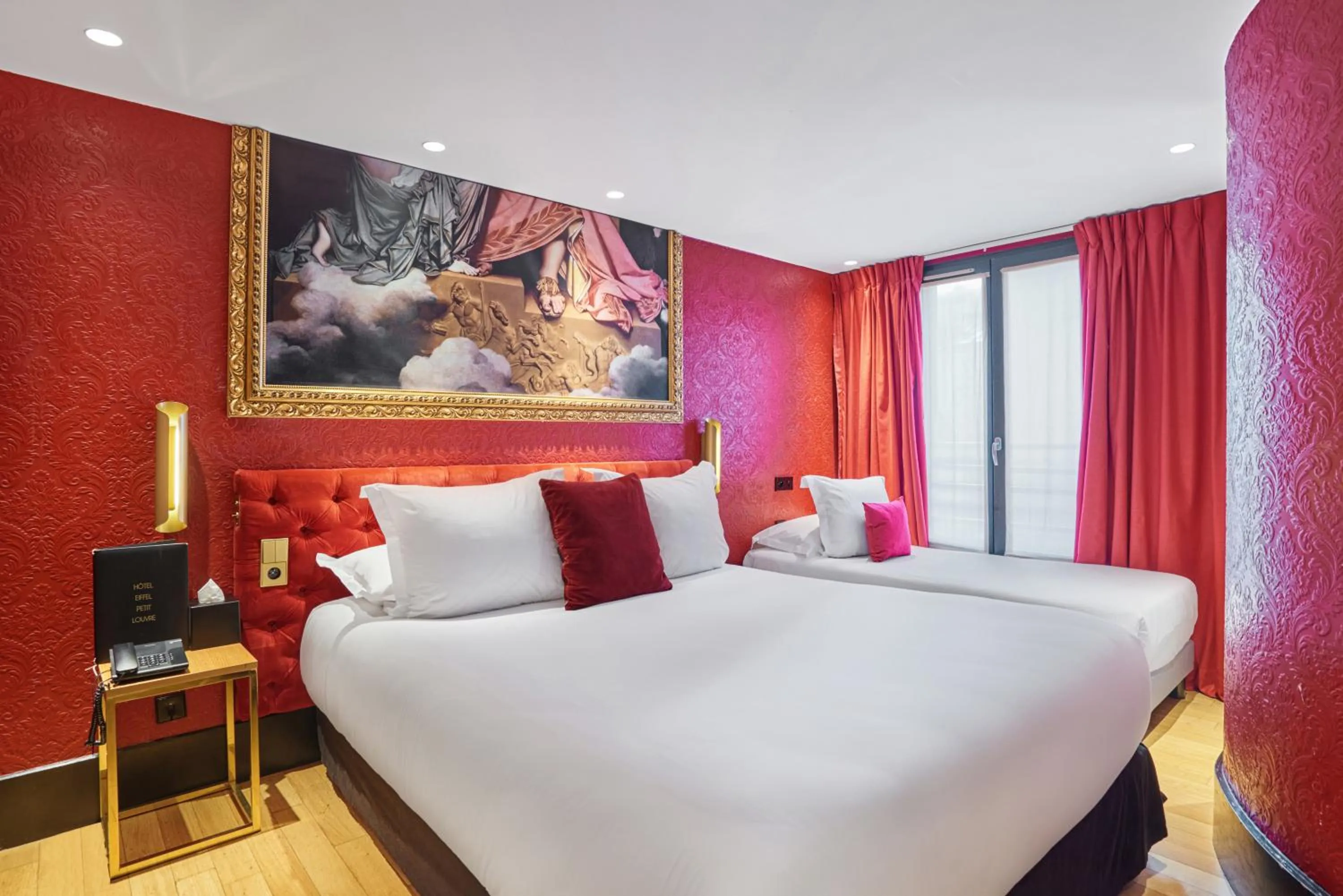 Triple Room in Hotel Eiffel Petit Louvre