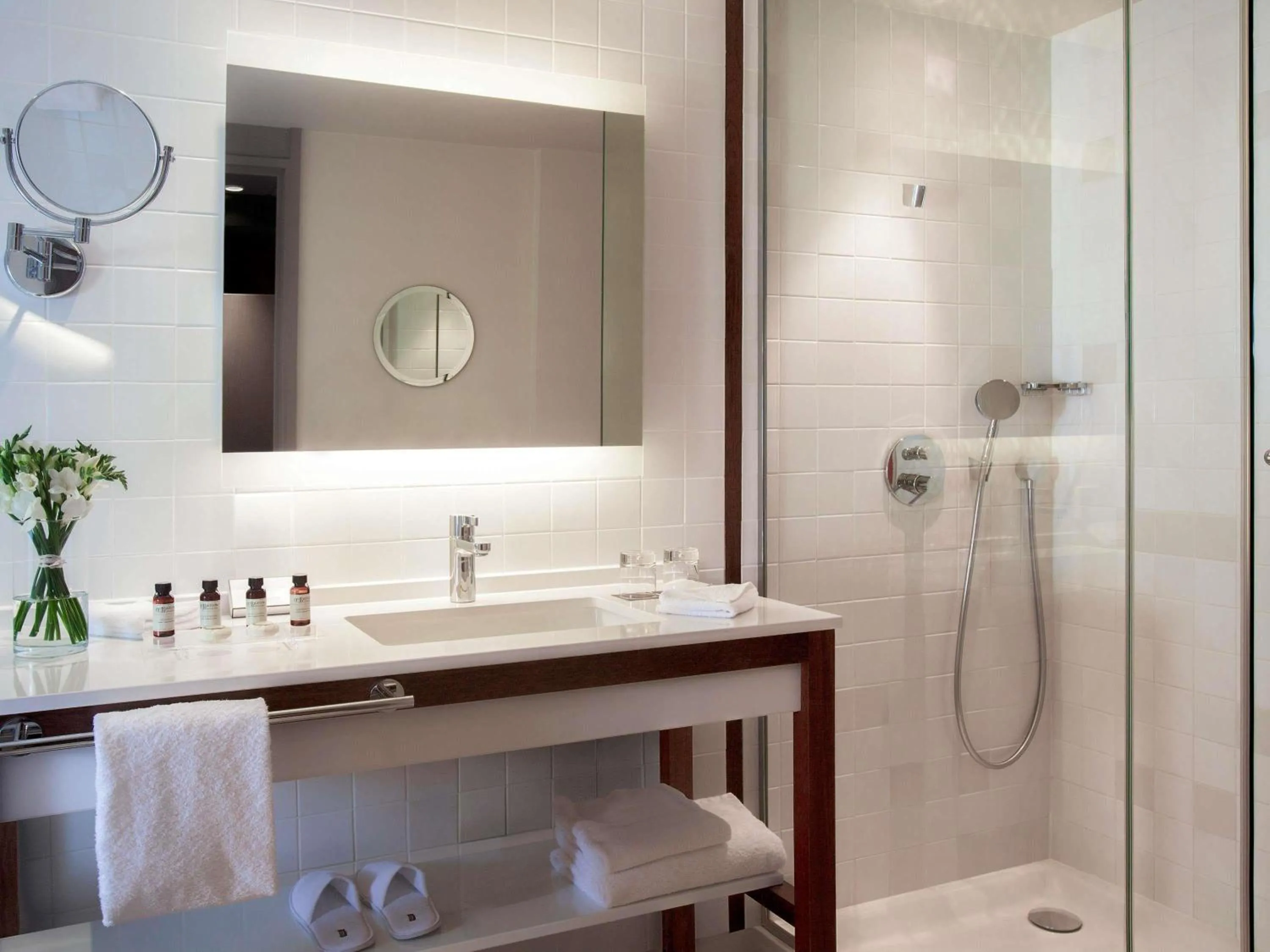 Superior Room with Terrace and Sea View in Pullman Cannes Mandelieu