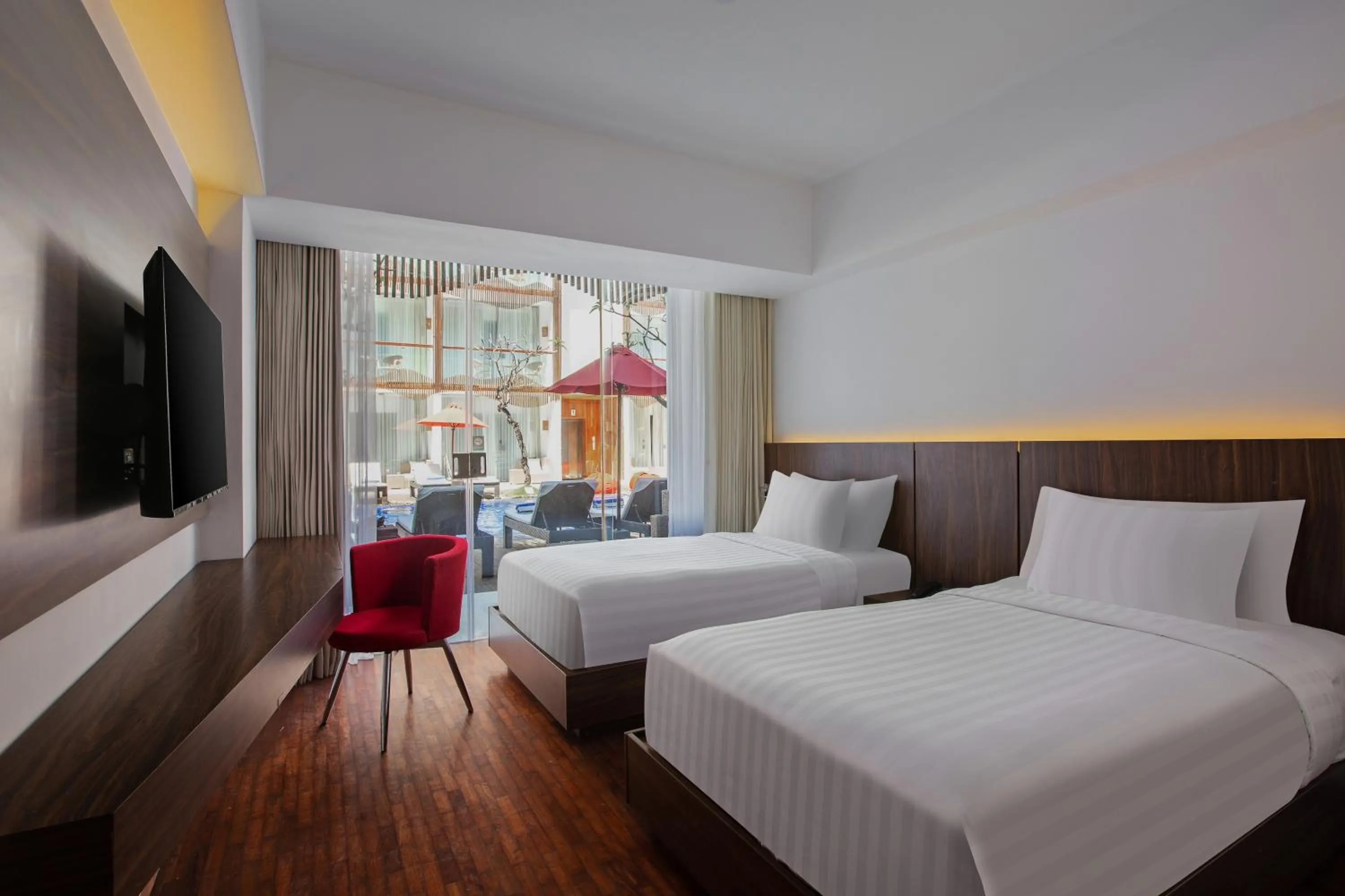 Super Deluxe Twin Room with Pool Access in The Bene Hotel