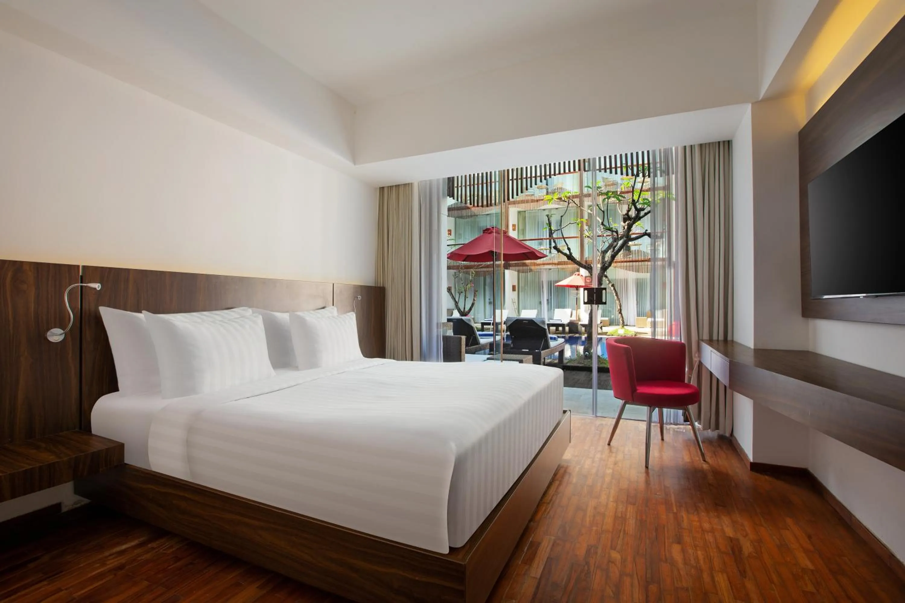 Deluxe Double or Twin Room with Pool Access in The Bene Hotel