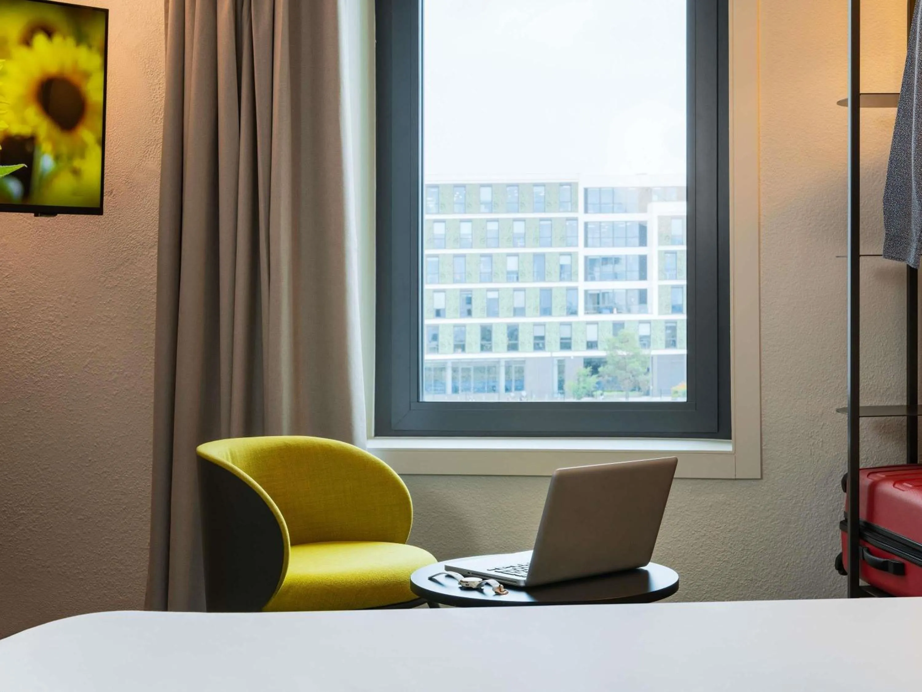 Standard Double Room in ibis Paris Coeur d'Orly Airport