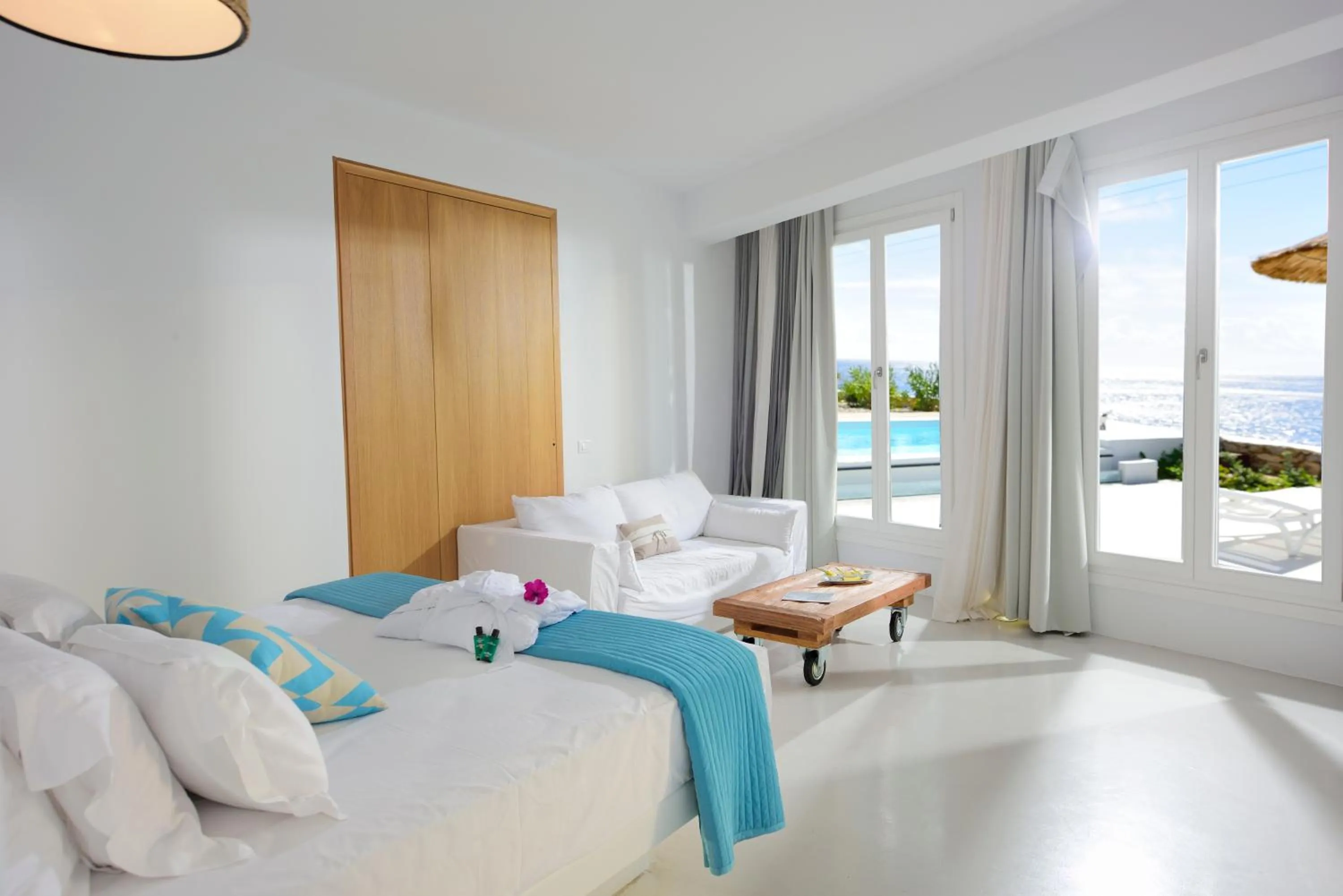 Imperial Suite with Sea View in Mykonos Pantheon