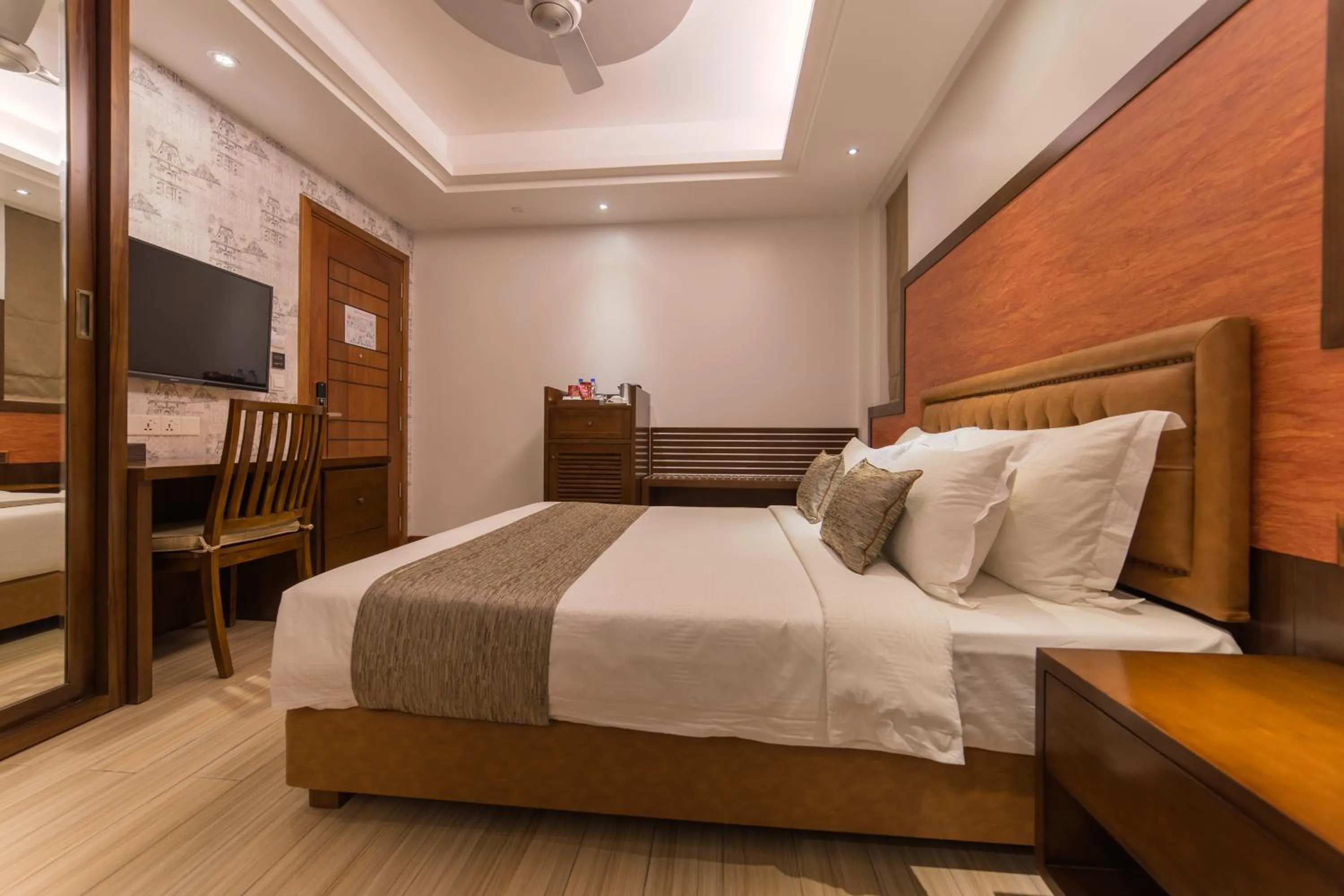 Deluxe Double Room (Free Return Airport Transfer) in Samann Host