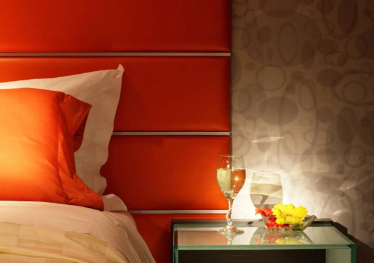 Standard Queen or Twin Room in Cosmo Hotel Hong Kong