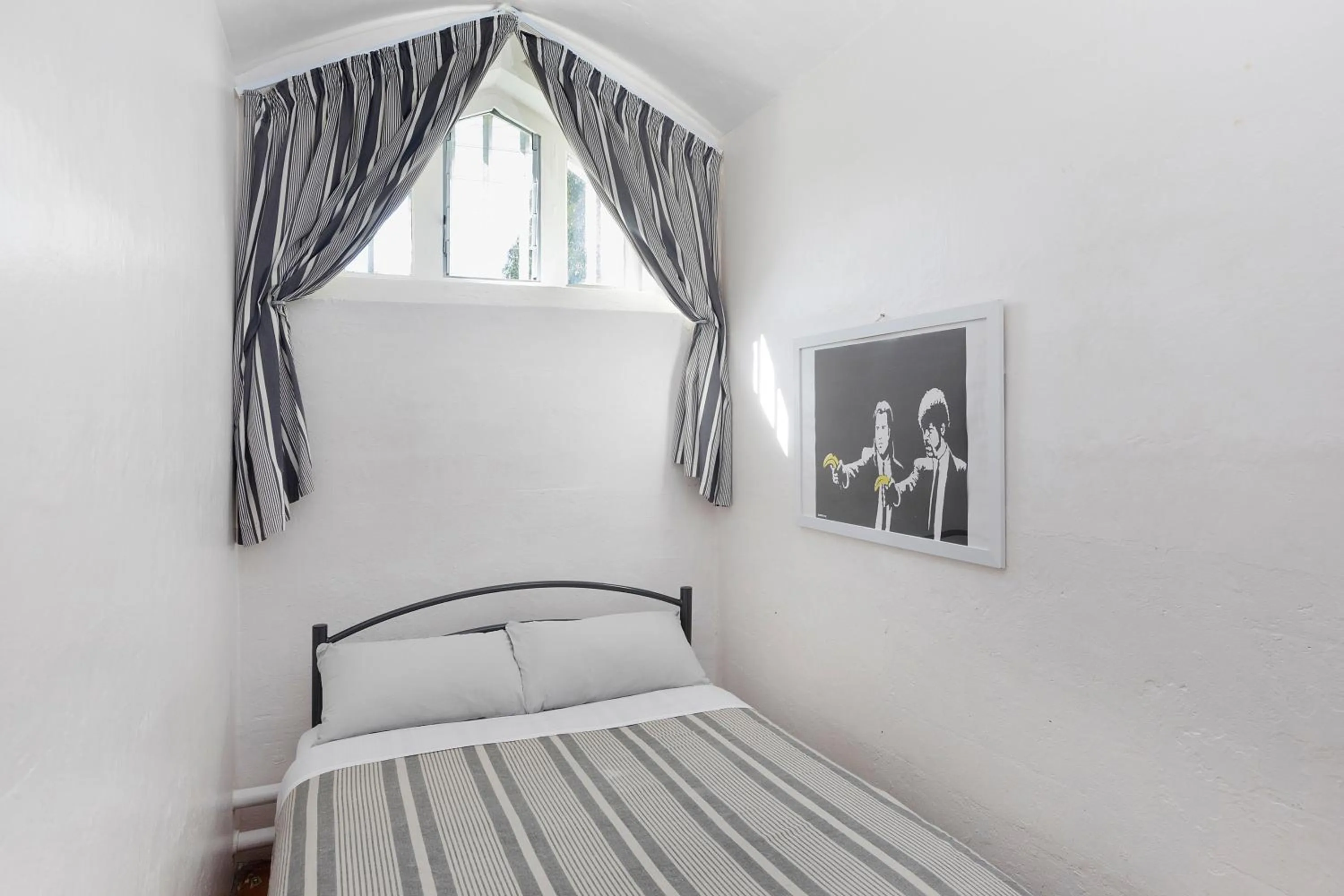 Double Room with Shared Bathroom in Jailhouse Accommodation