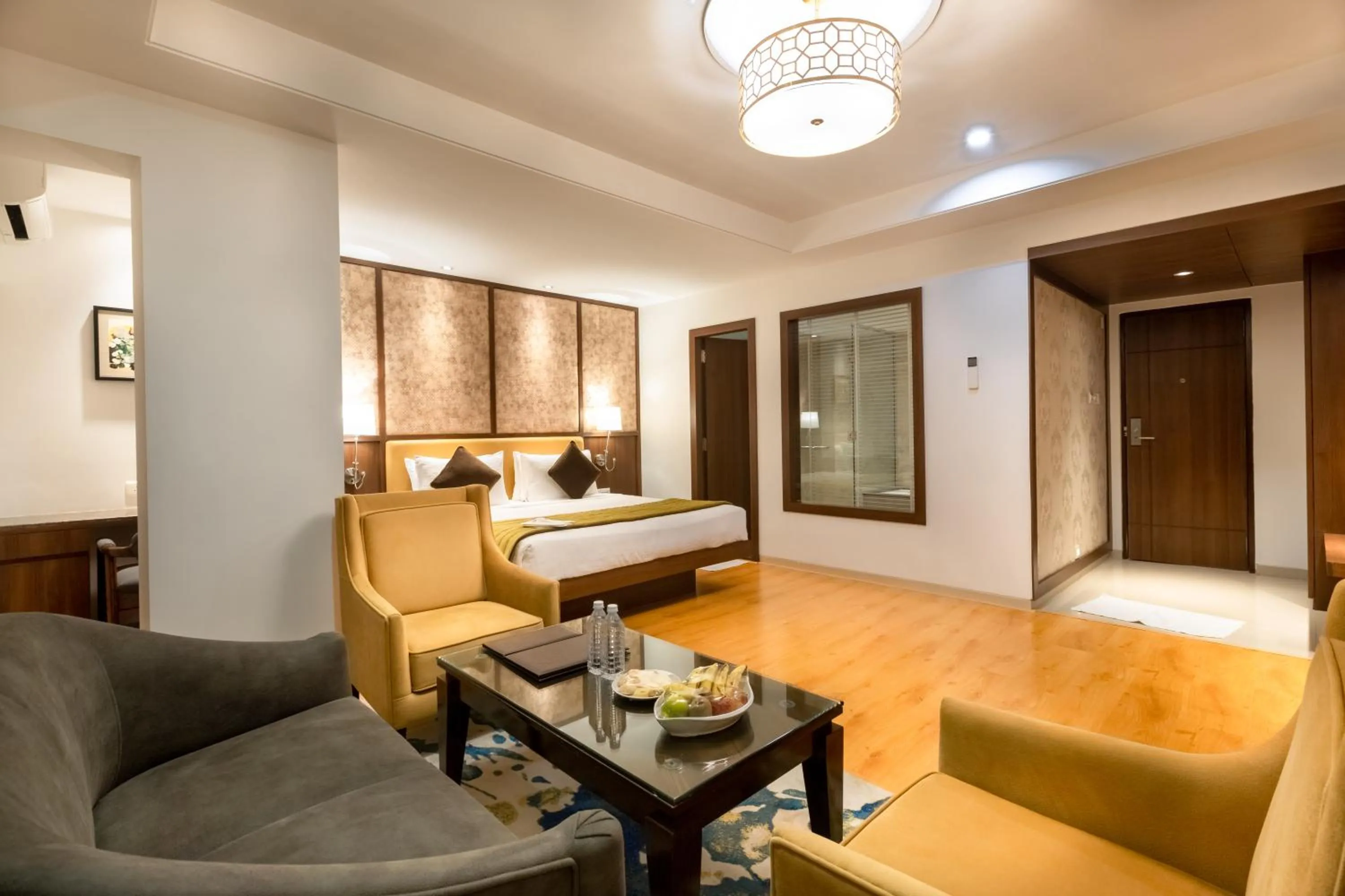 Suite - single occupancy in Freesia By Express Inn