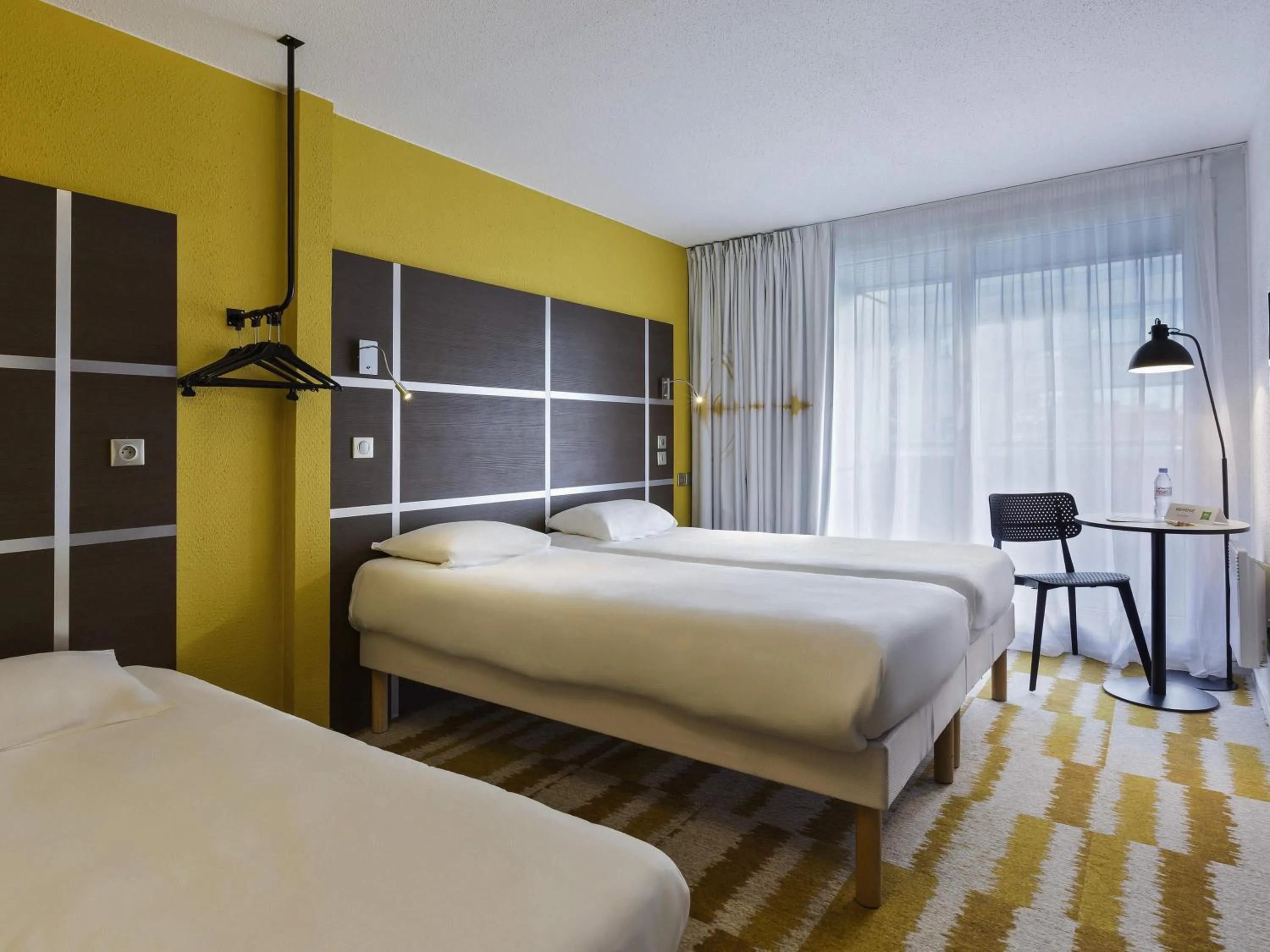 Standard Room With Three Single Beds in ibis Styles Massy Opéra