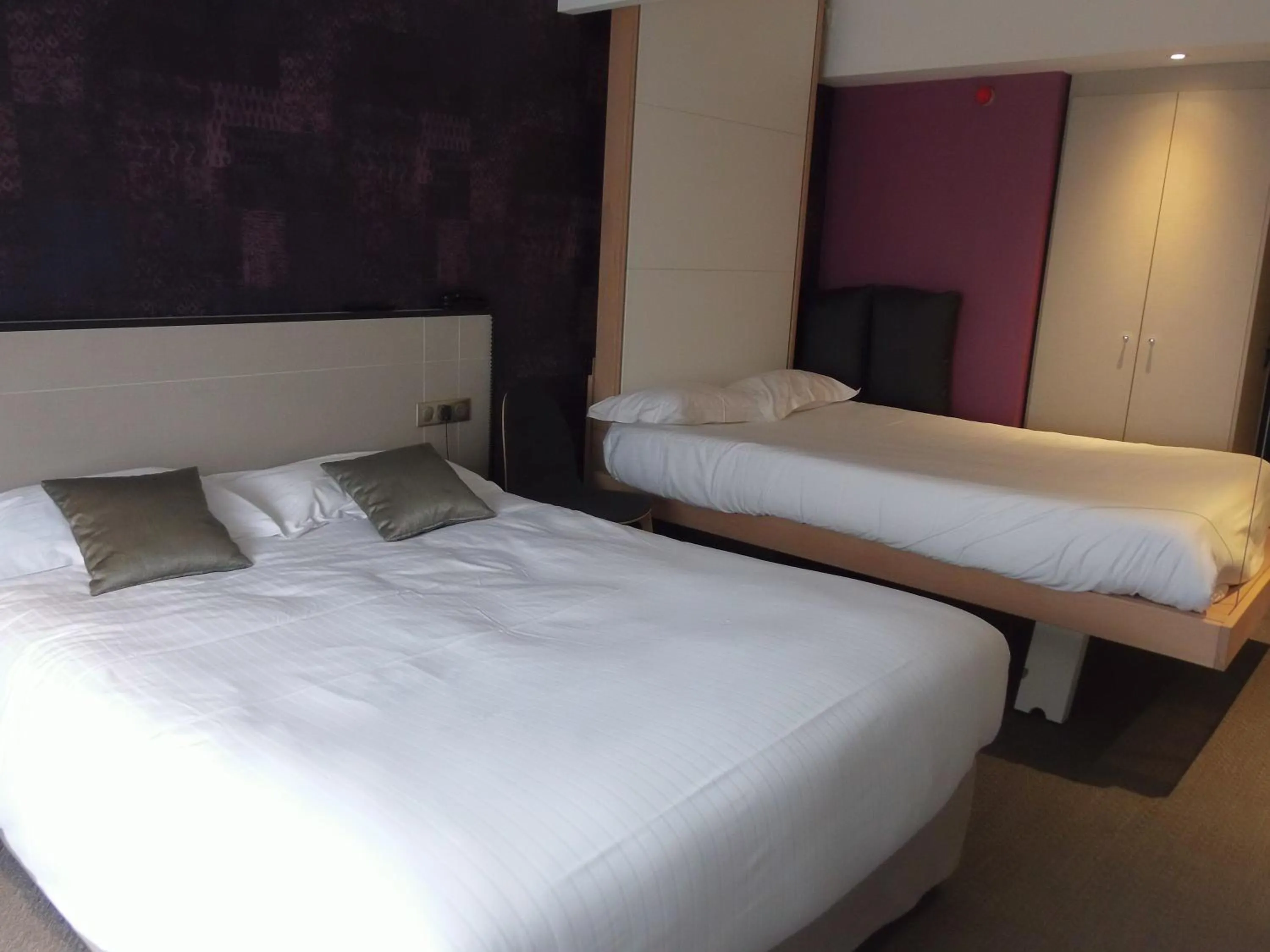 Comfort Quadruple Room in The Originals Boutique, Hôtel La Chaussairie, Rennes Sud