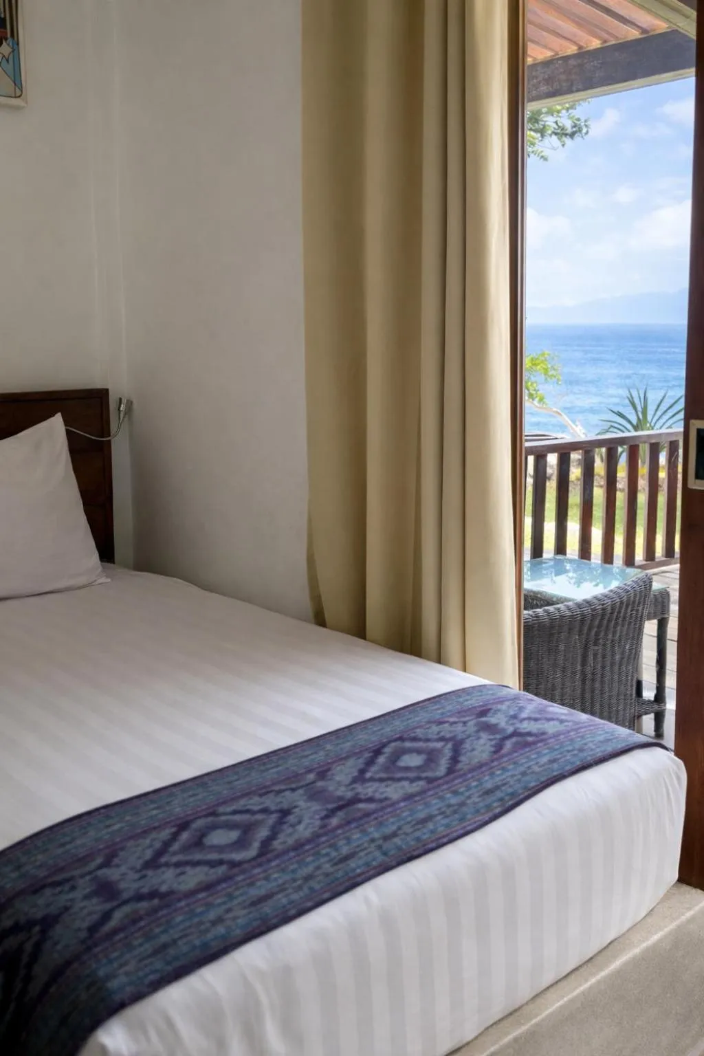 Deluxe Double or Twin Room with Sea View in The Pade Dive Resort