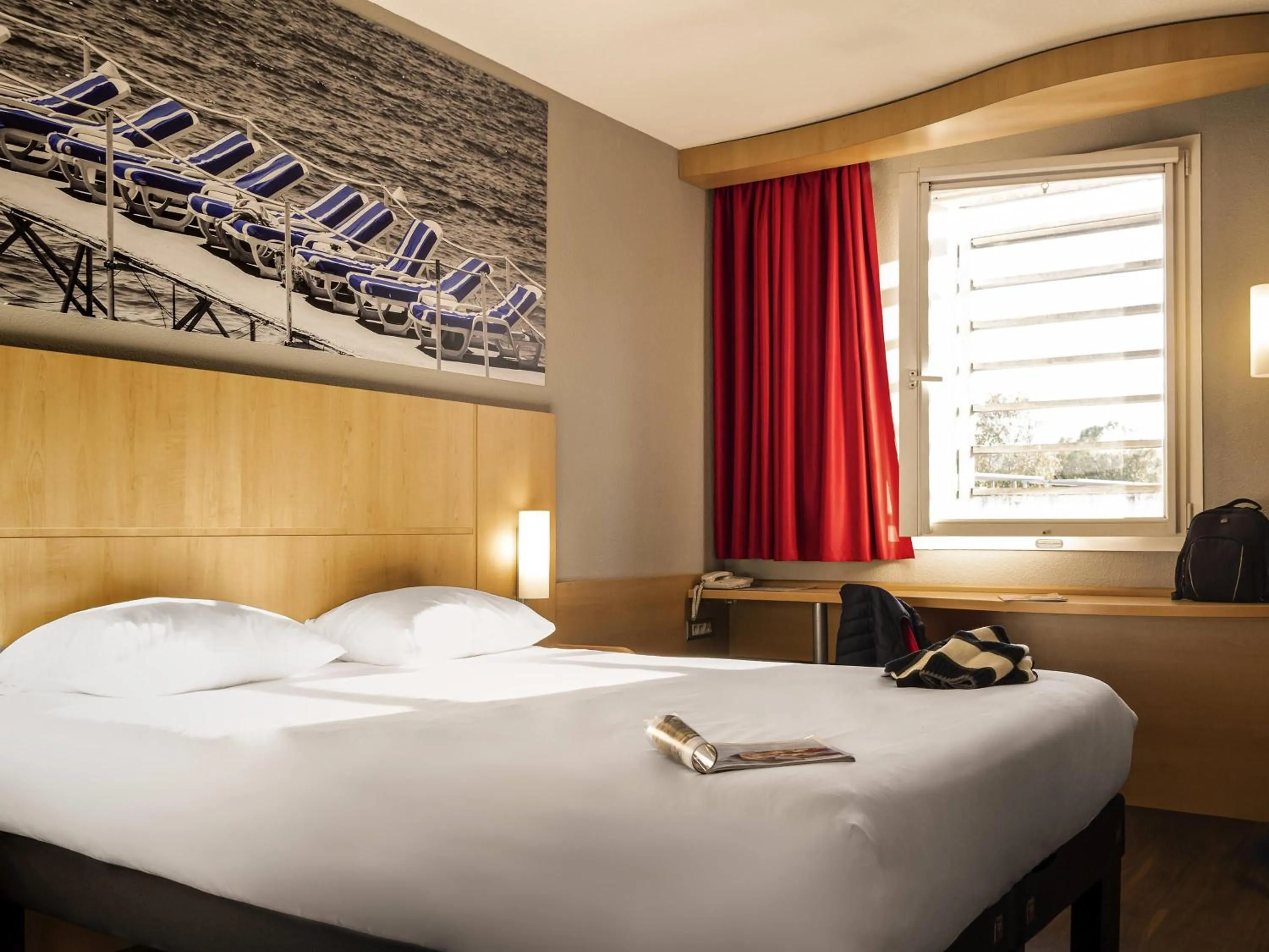 Standard Double Room in ibis Cannes Mandelieu