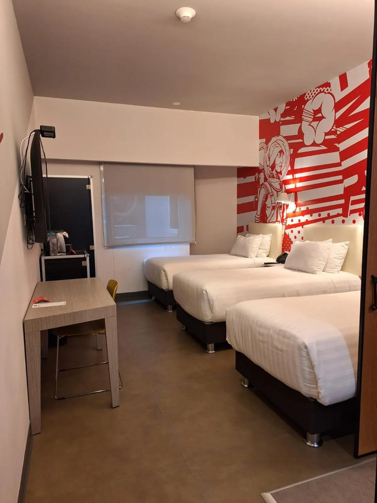 Room with Three Single Beds - single occupancy - Non-Smoking in Radisson RED Miraflores