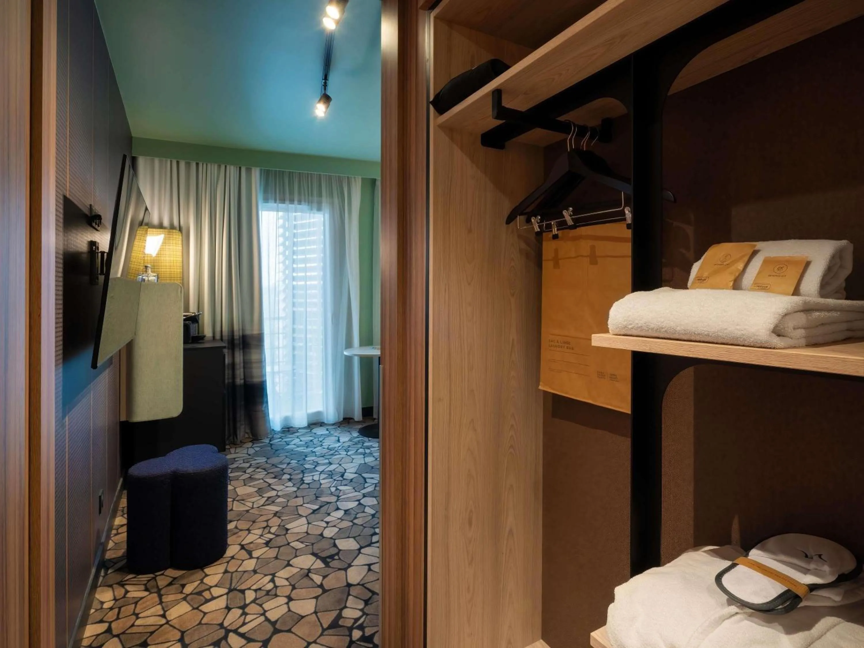 Privilege Double Room with balcony in Mercure Libourne Saint Emilion