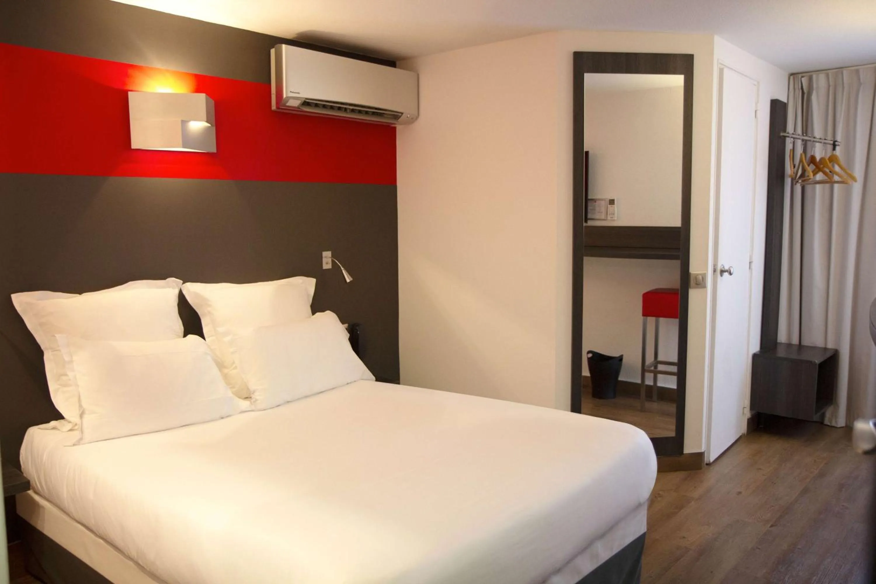 Superior Single Room in Best Western The Hotel Versailles