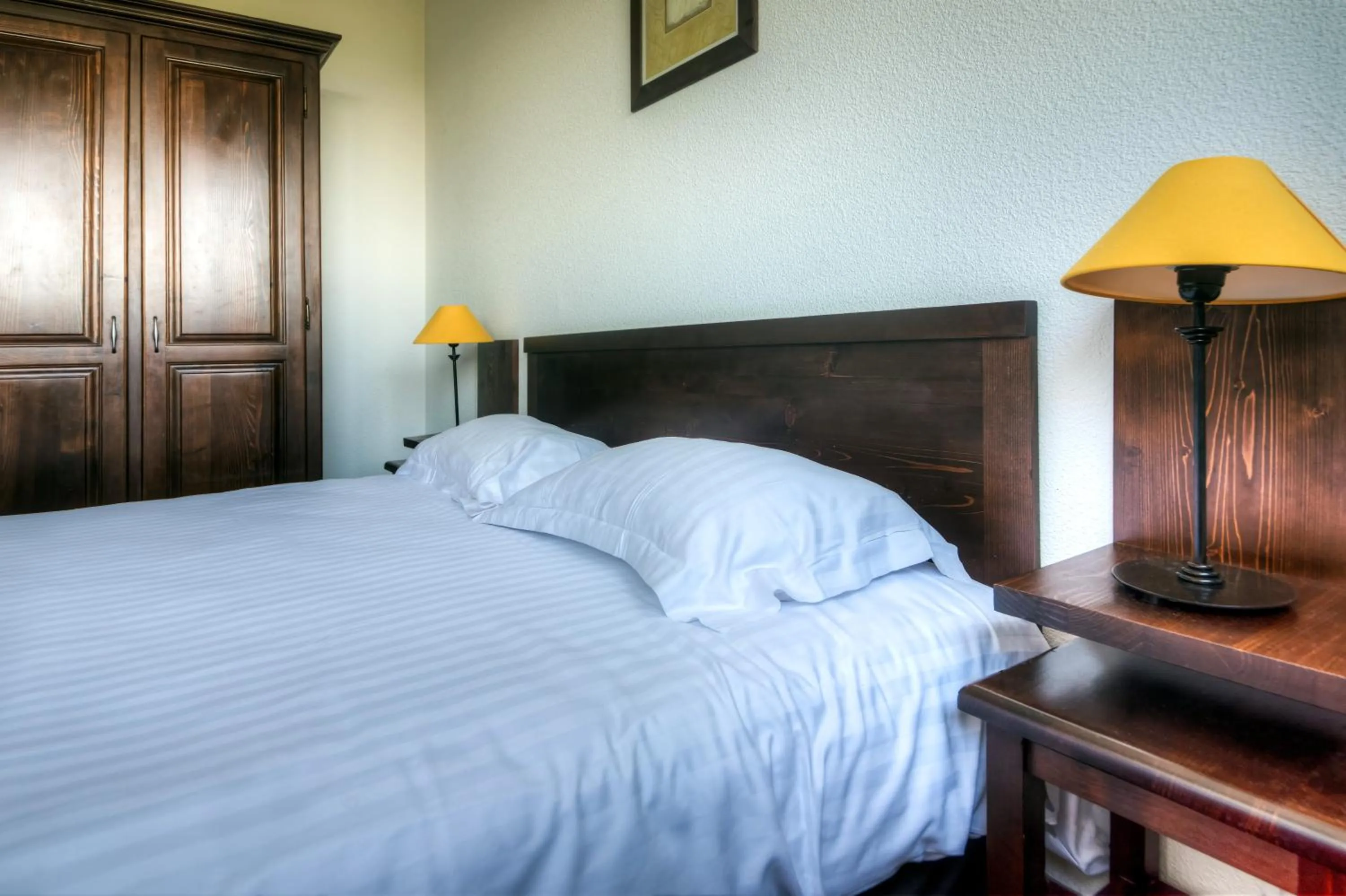 Three-Bedroom Apartment in Zenitude Evian Les Terrasses du Lac, an Ascend Collection Hotel