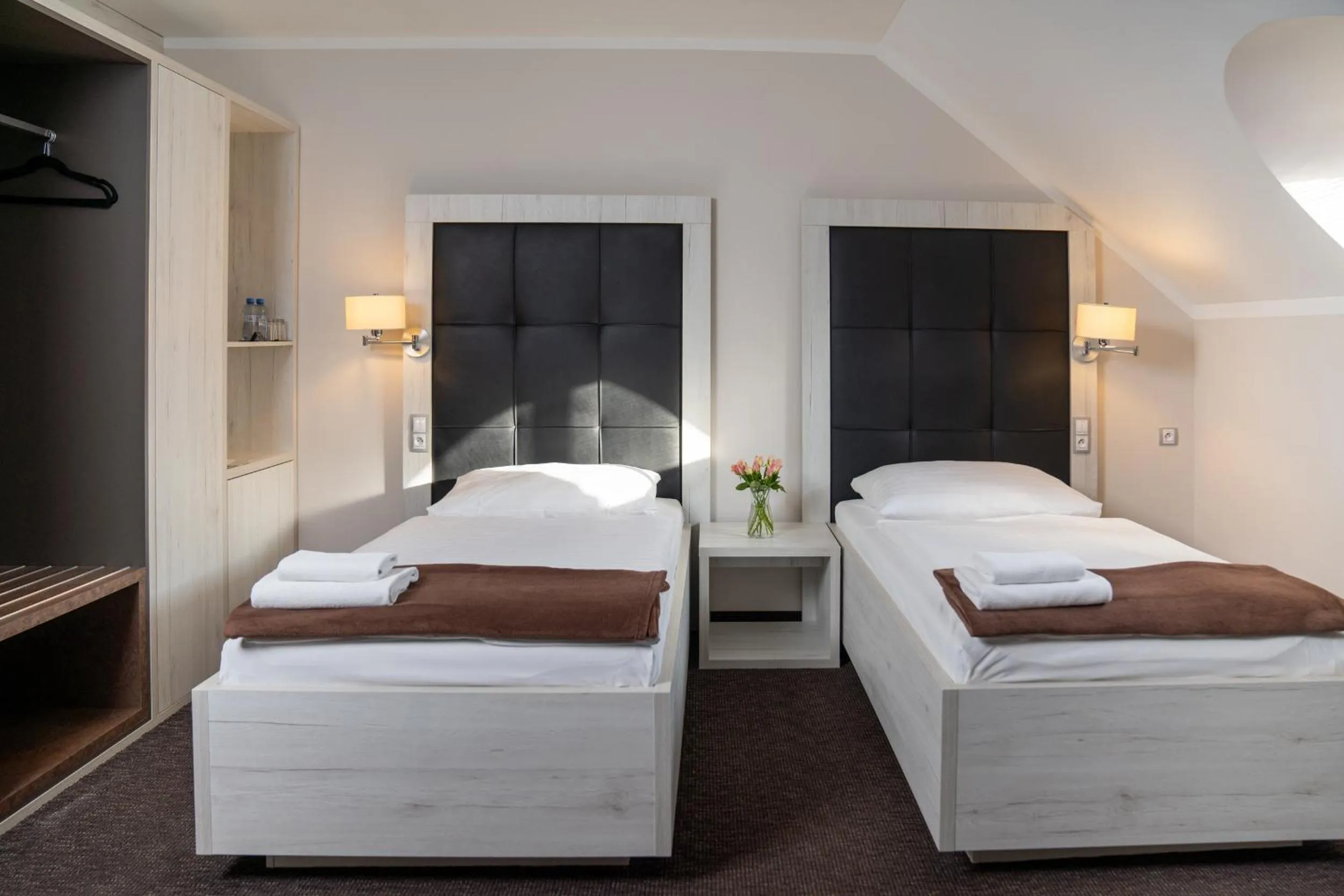 Twin Deluxe Attic Room - single occupancy in Hotel Grunt