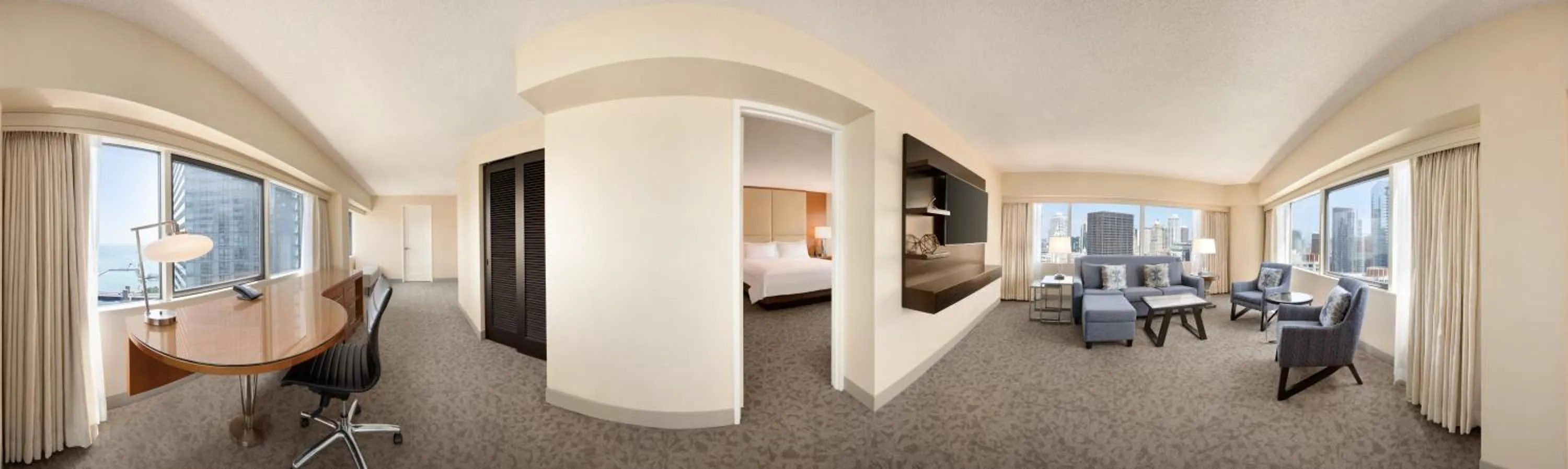 Lifestyle Suite View 1 King in Swissotel Chicago