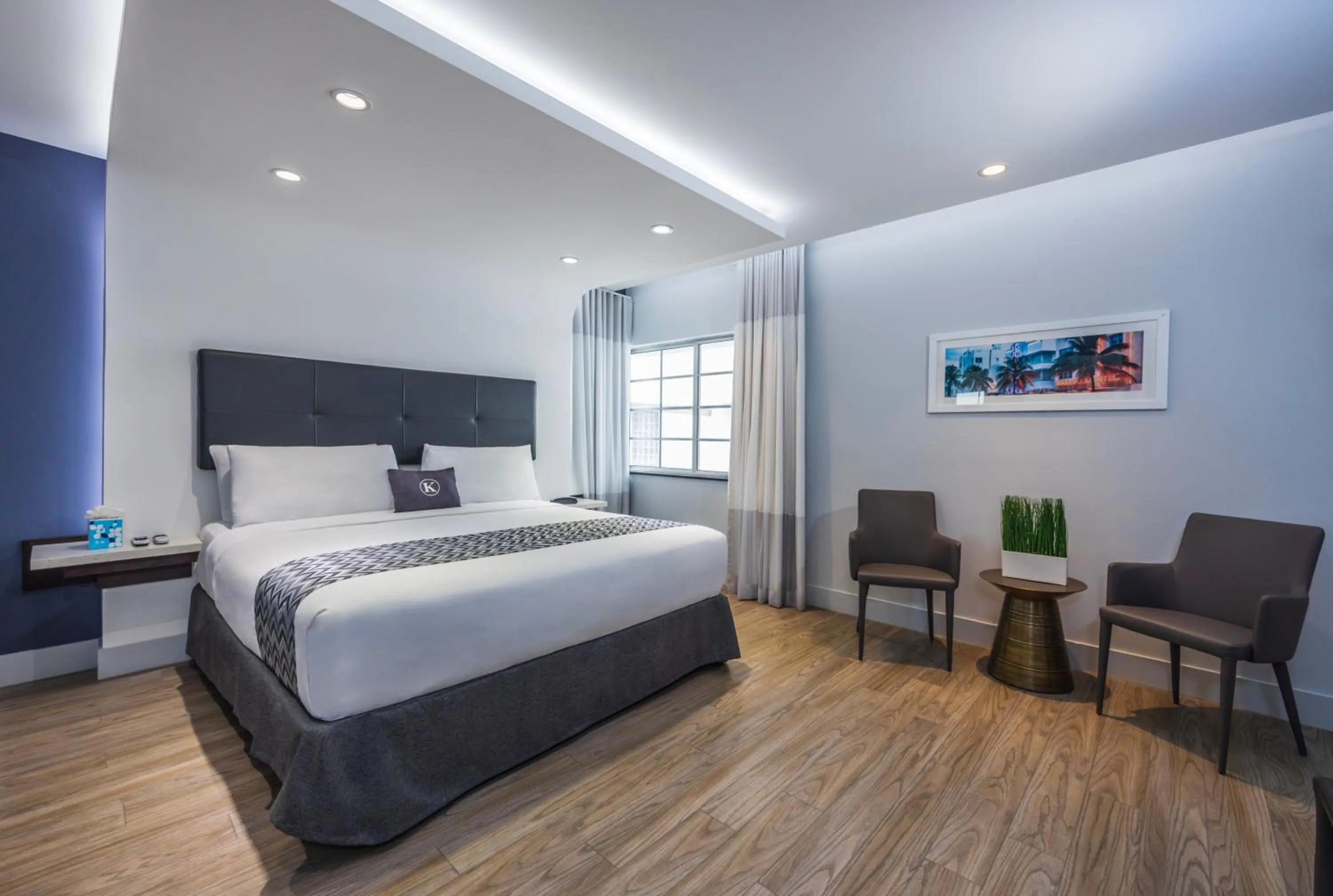 Deluxe King Room - single occupancy in Kent Hotel