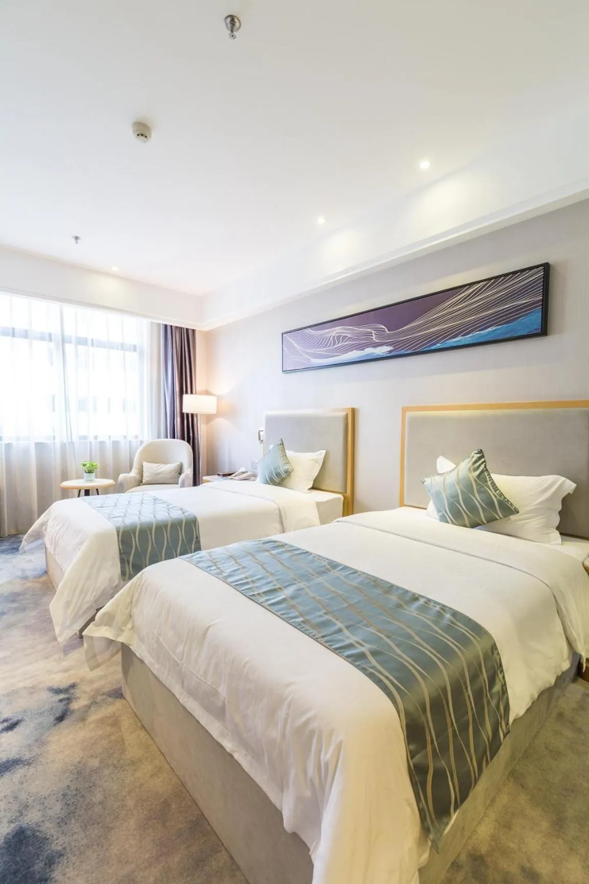 Deluxe Twin Room in Guangzhou Seaman Hotel-Line 2 JiangNanXi Station