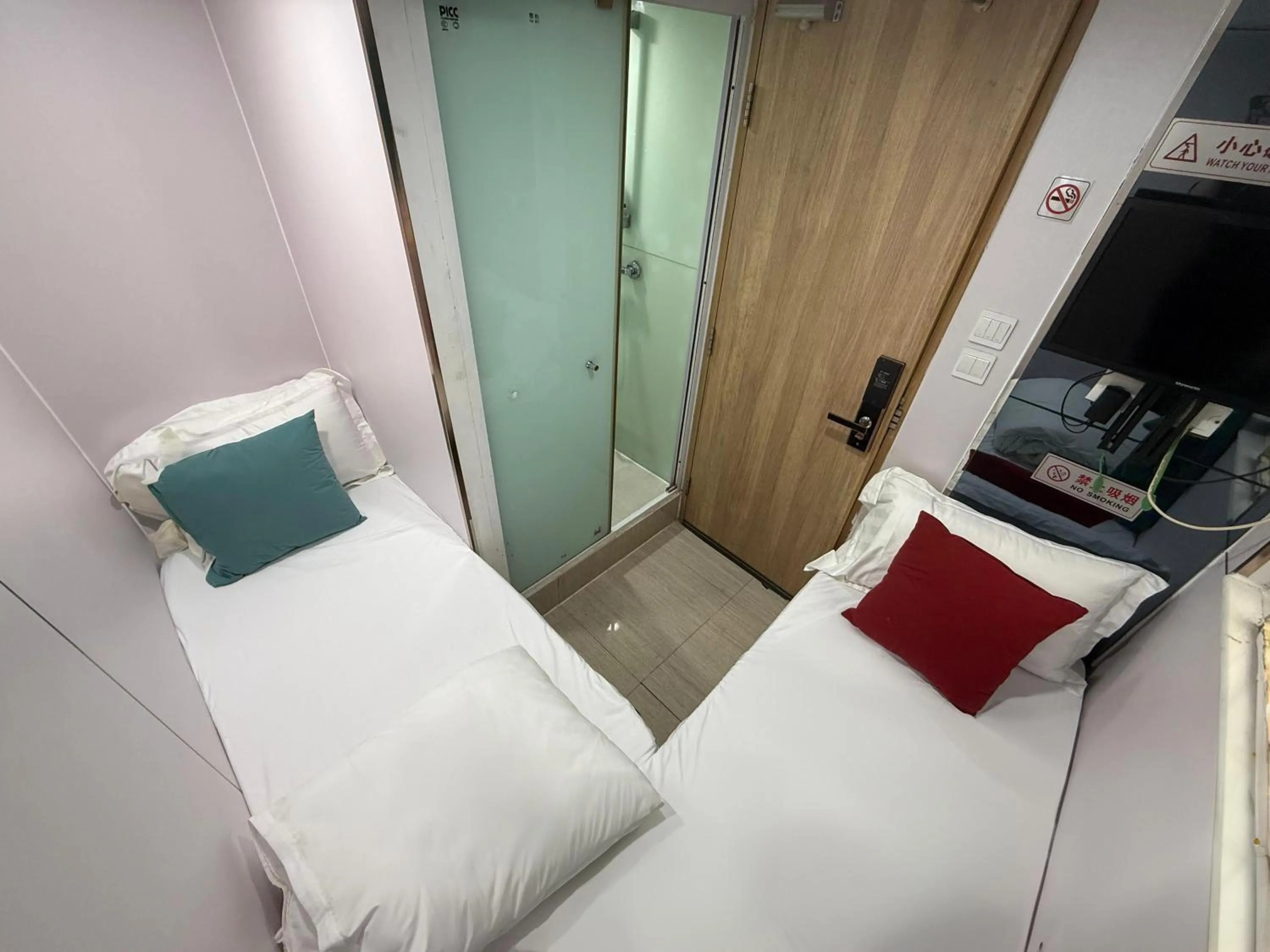 Standard Double or Twin Room in Apple Hostel 蘋果賓館