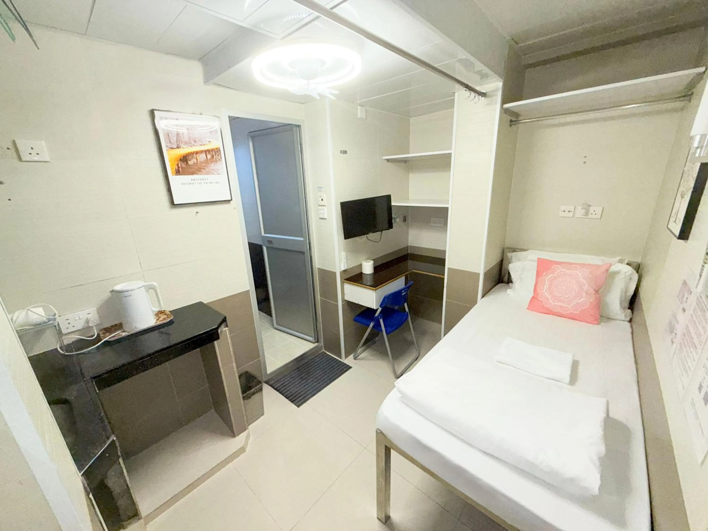 Deluxe Single Room in Apple Hostel 蘋果賓館