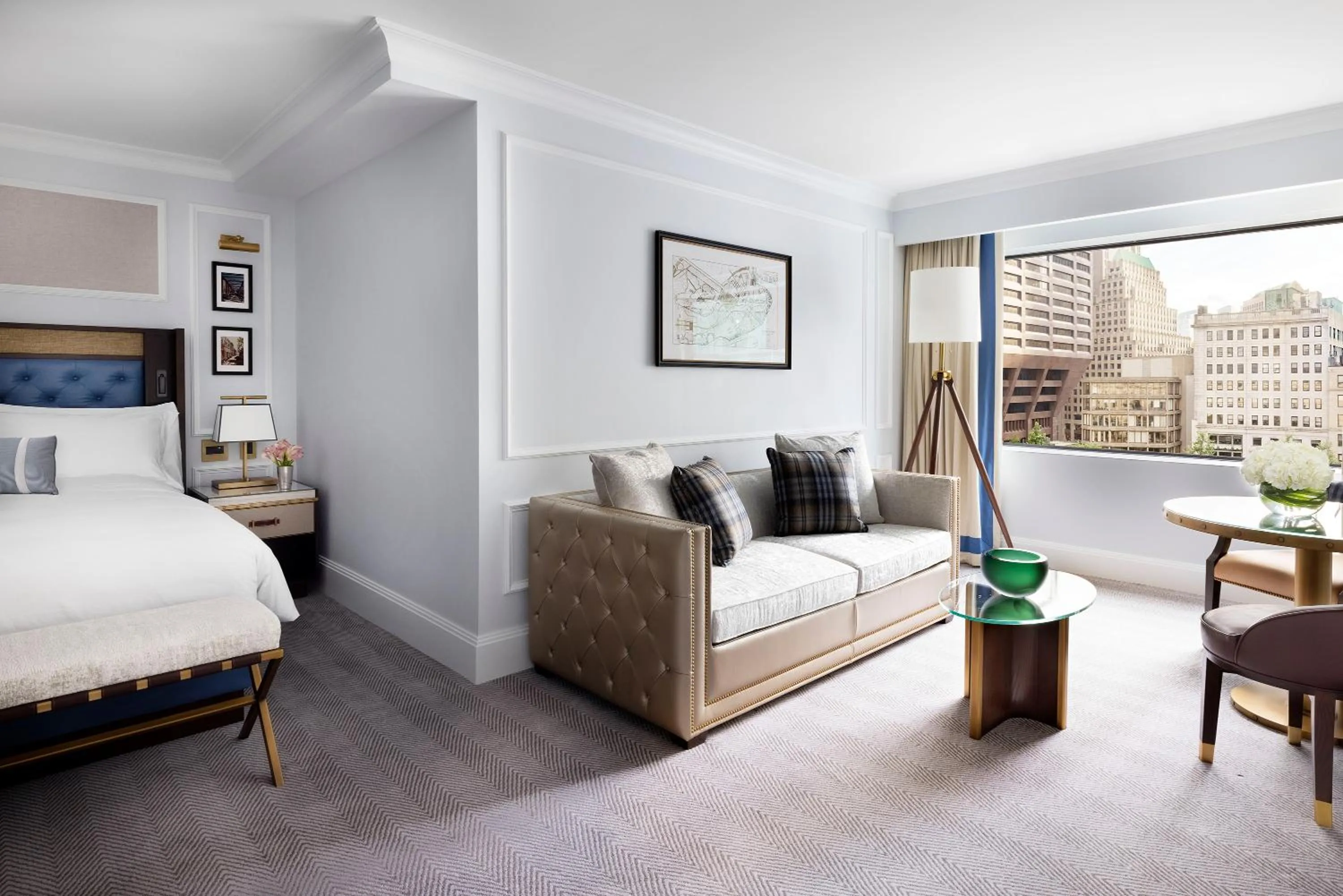 Executive Club Queen Room in The Langham, Boston