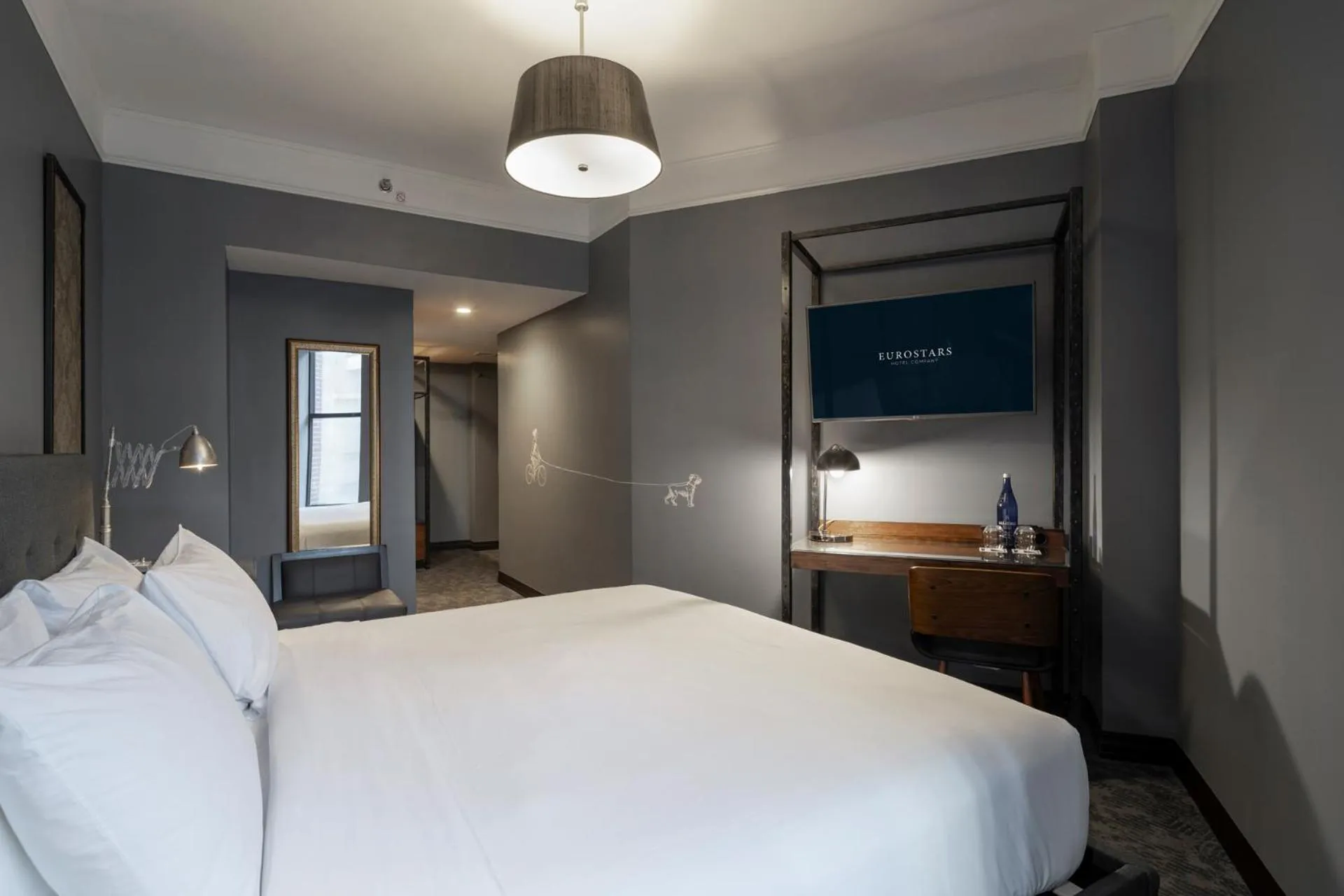 Deluxe King Room in Eurostars The Boxer