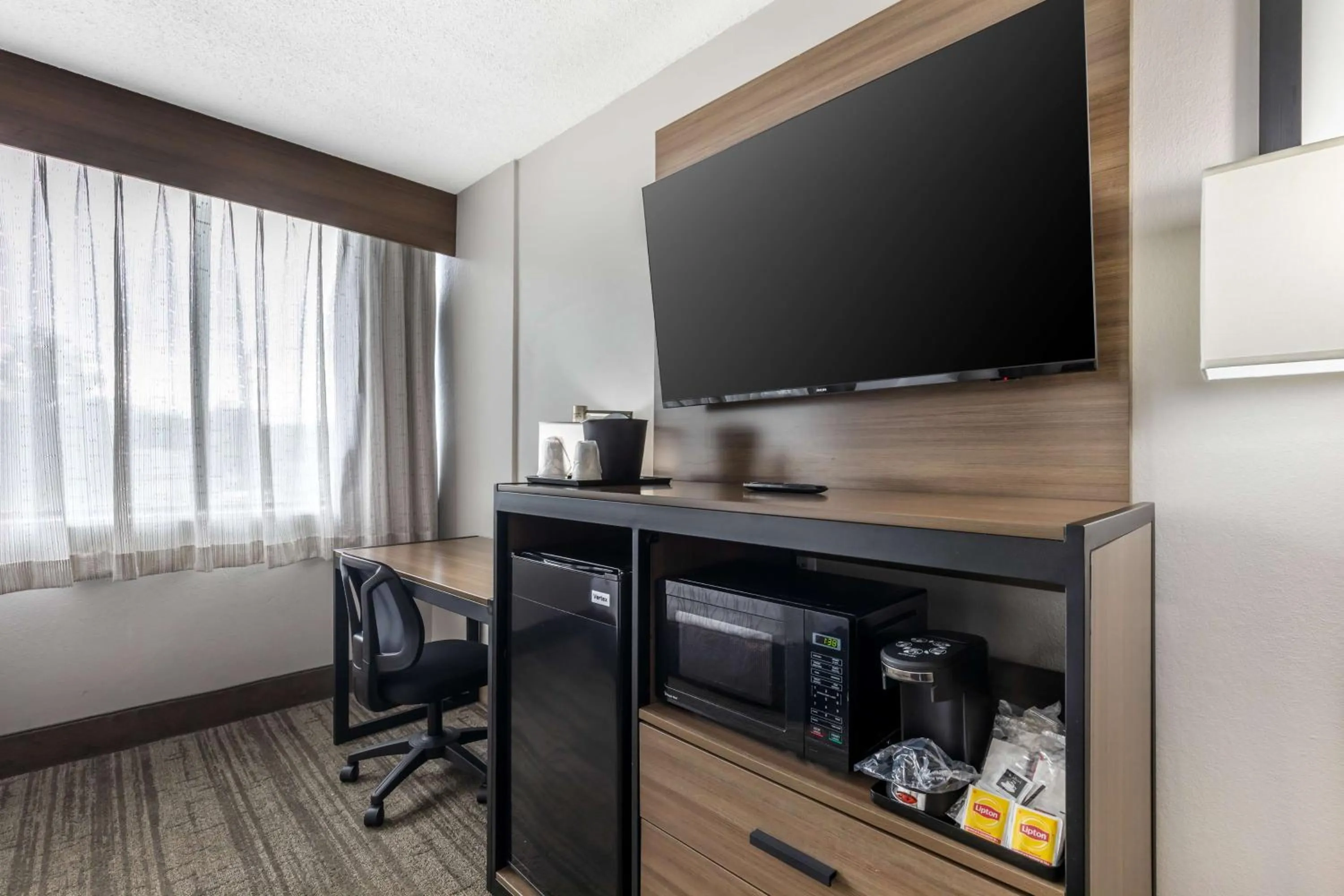 King Room - Non-Smoking in Best Western Plus Laurel