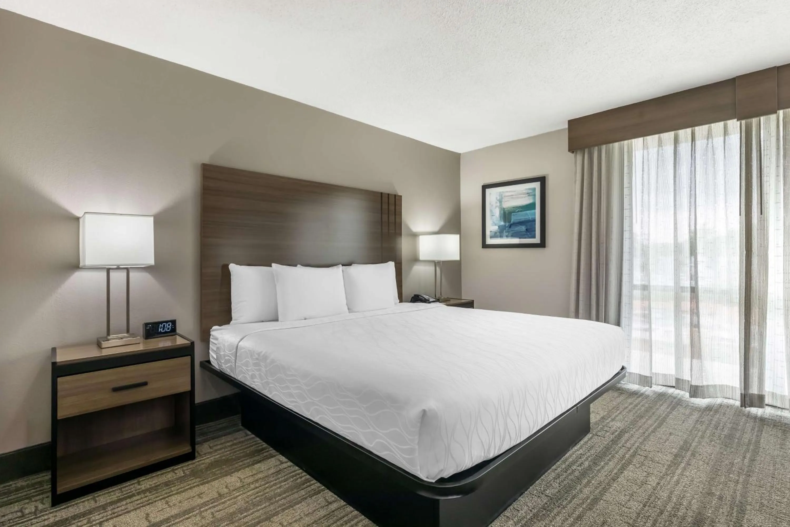 Queen Room in Best Western Plus Laurel