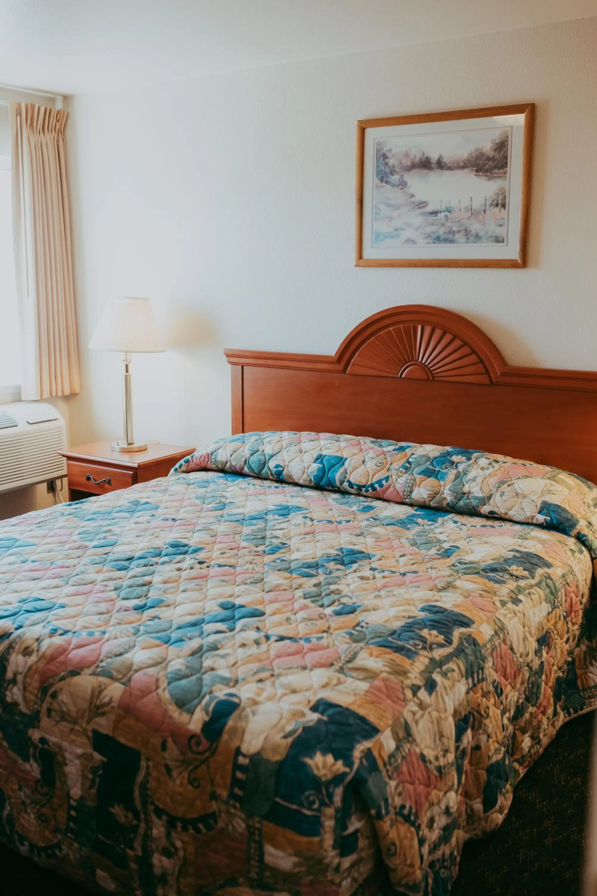 King Suite in Carson City Plaza Hotel