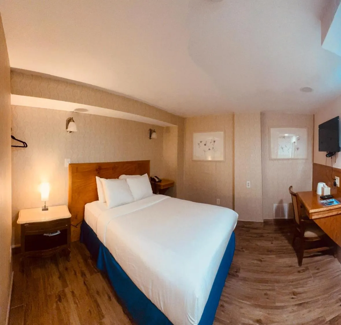 Standard Double Room in Windsor Inn Hotel