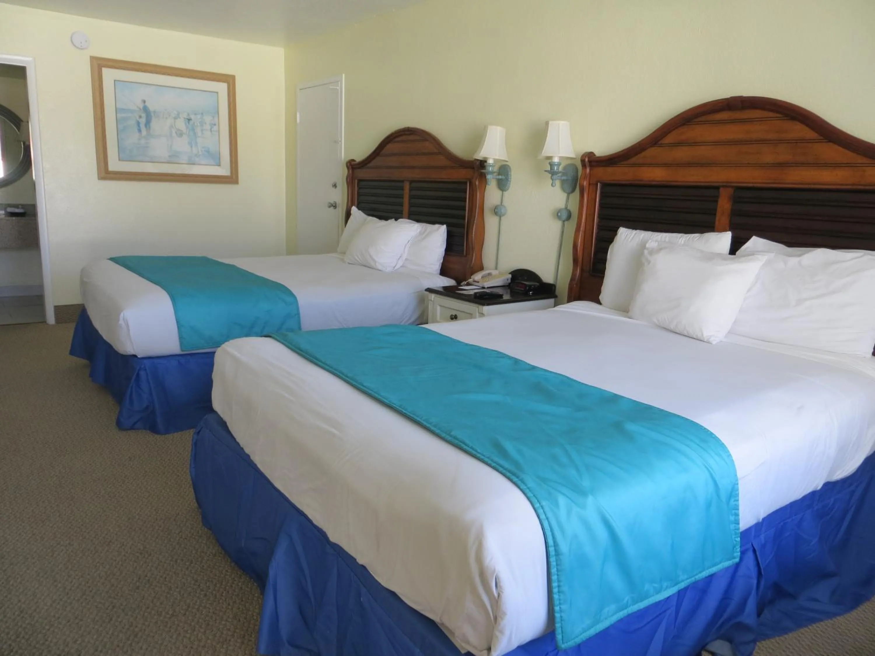 Double Room with Two Double Beds - Poolside in Seralago Hotel & Suites Main Gate East
