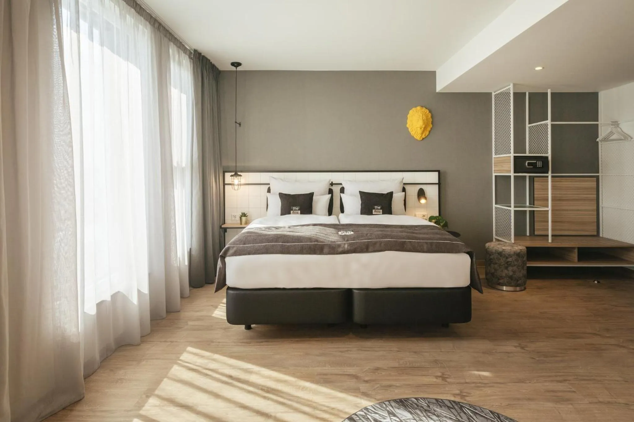 Premium Queen room with single sofa bed in Holiday Inn - the niu, Leo Nuremberg by IHG