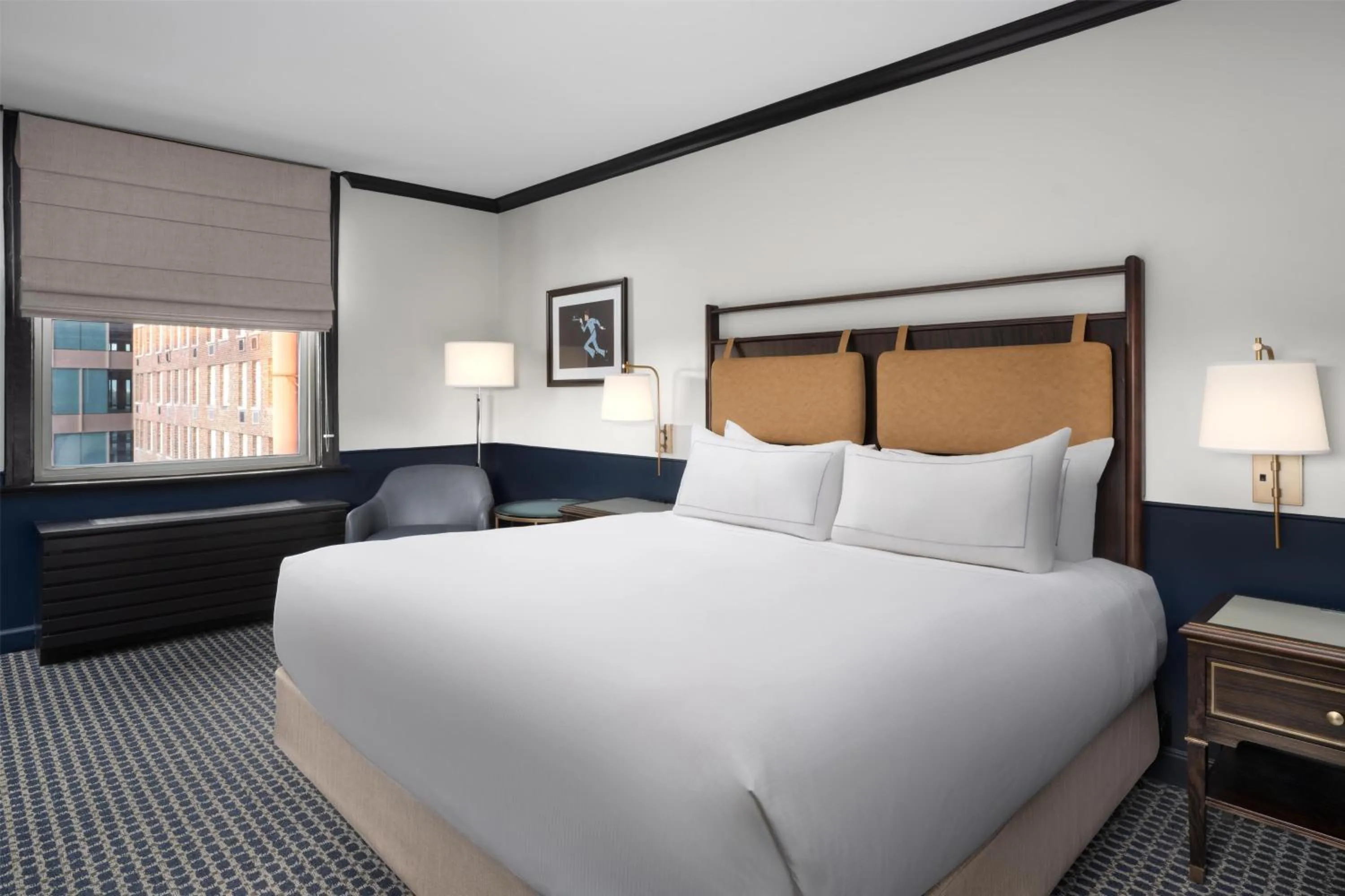 Deluxe King Room in Hilton Orrington/Evanston