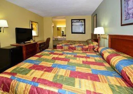 Deluxe Double Room in Regency Inn