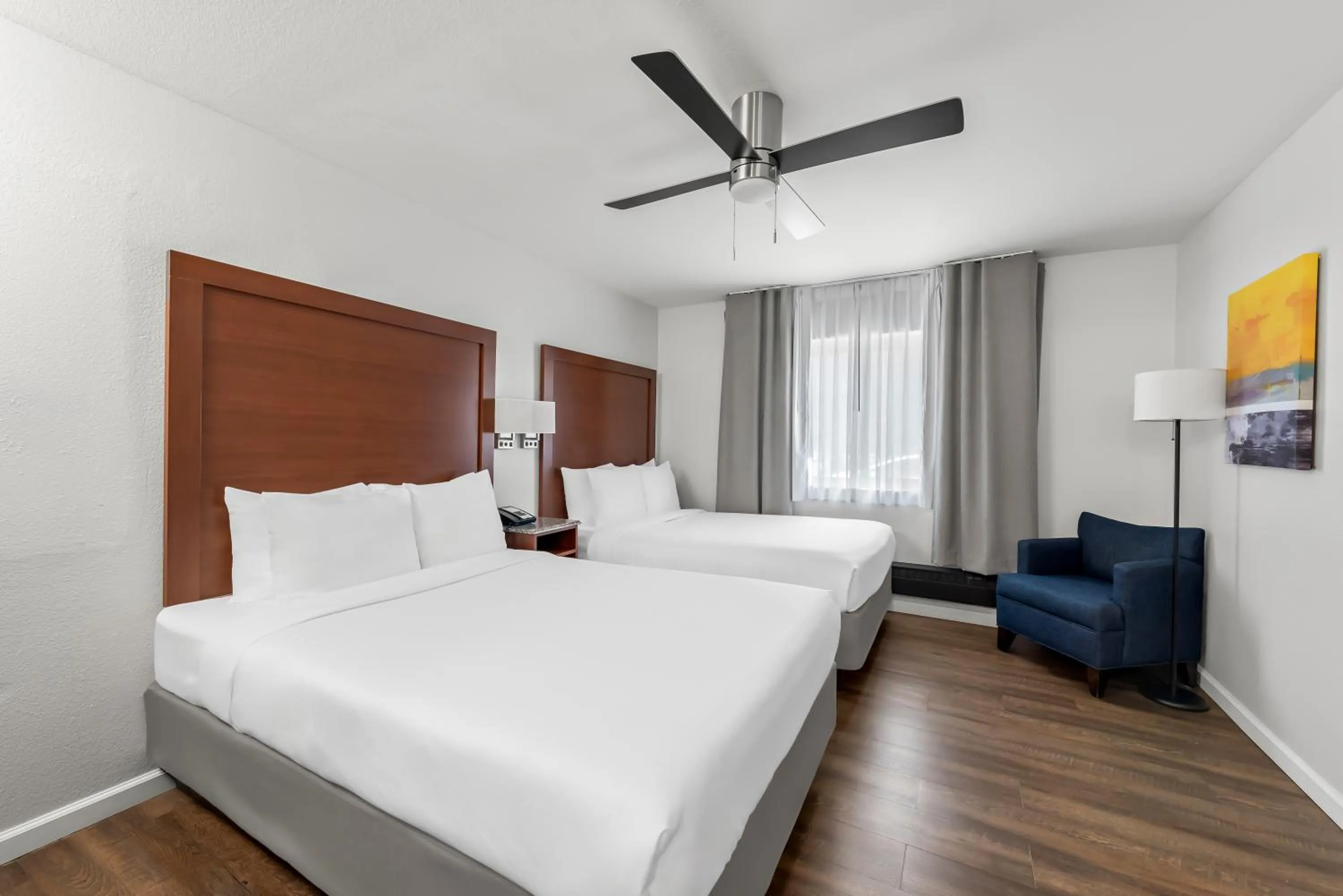 Standard Room Two Double Beds Non-Smoking in Comfort Inn Gaslamp Convention Center