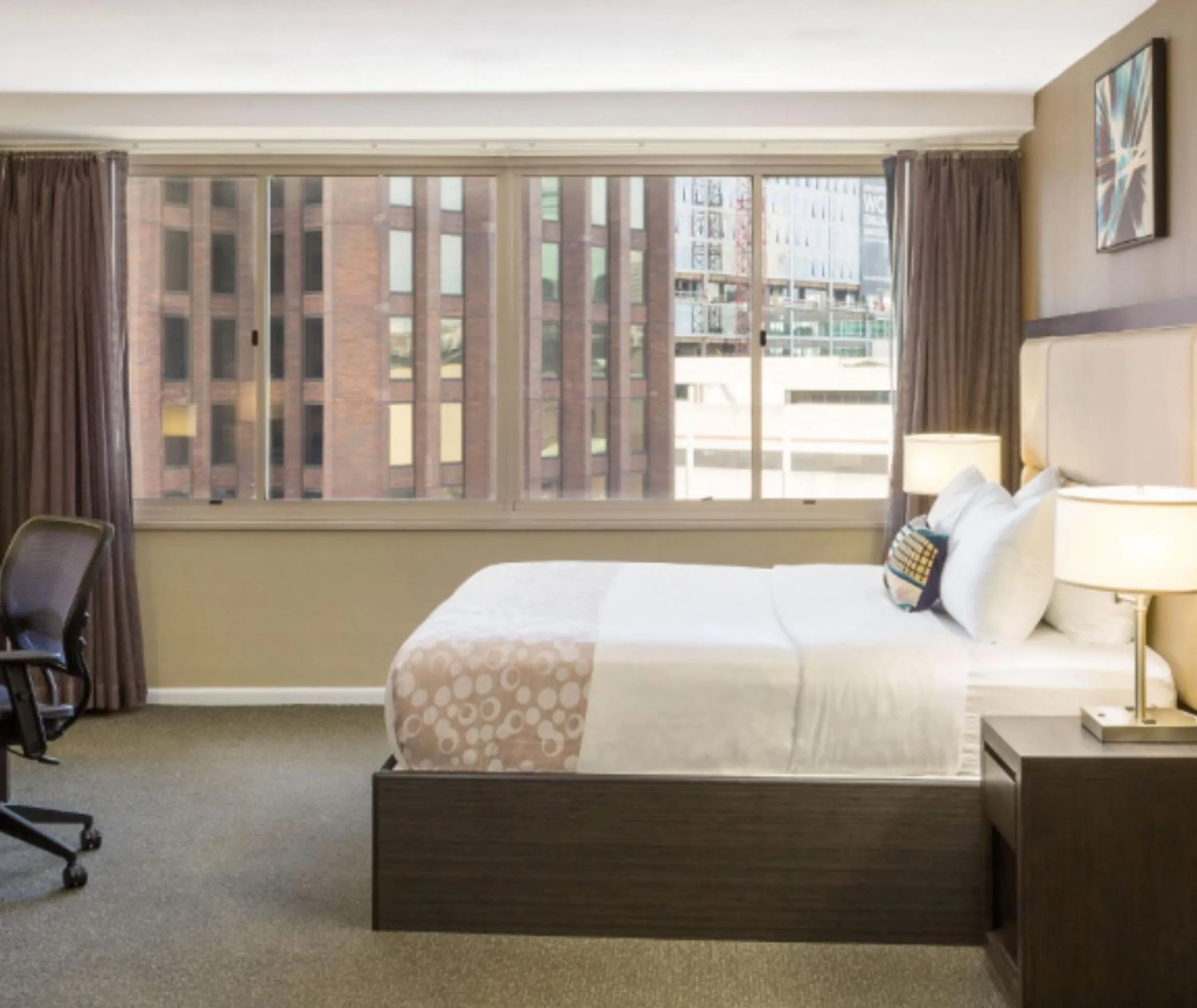 Studio Suite King Accessible in The Windsor Suites