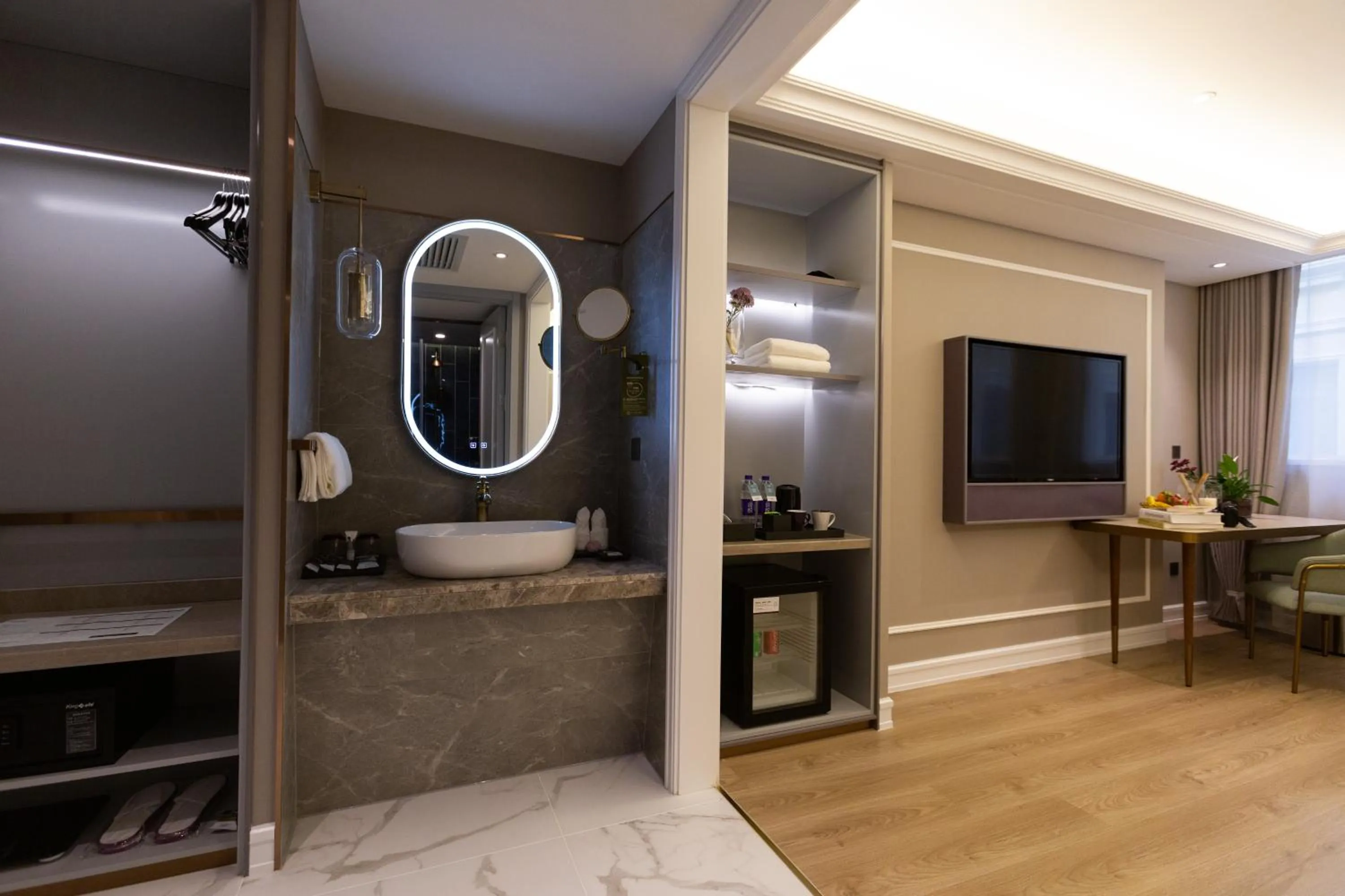 Deluxe King Room in Mercure Taiyuan E Tech