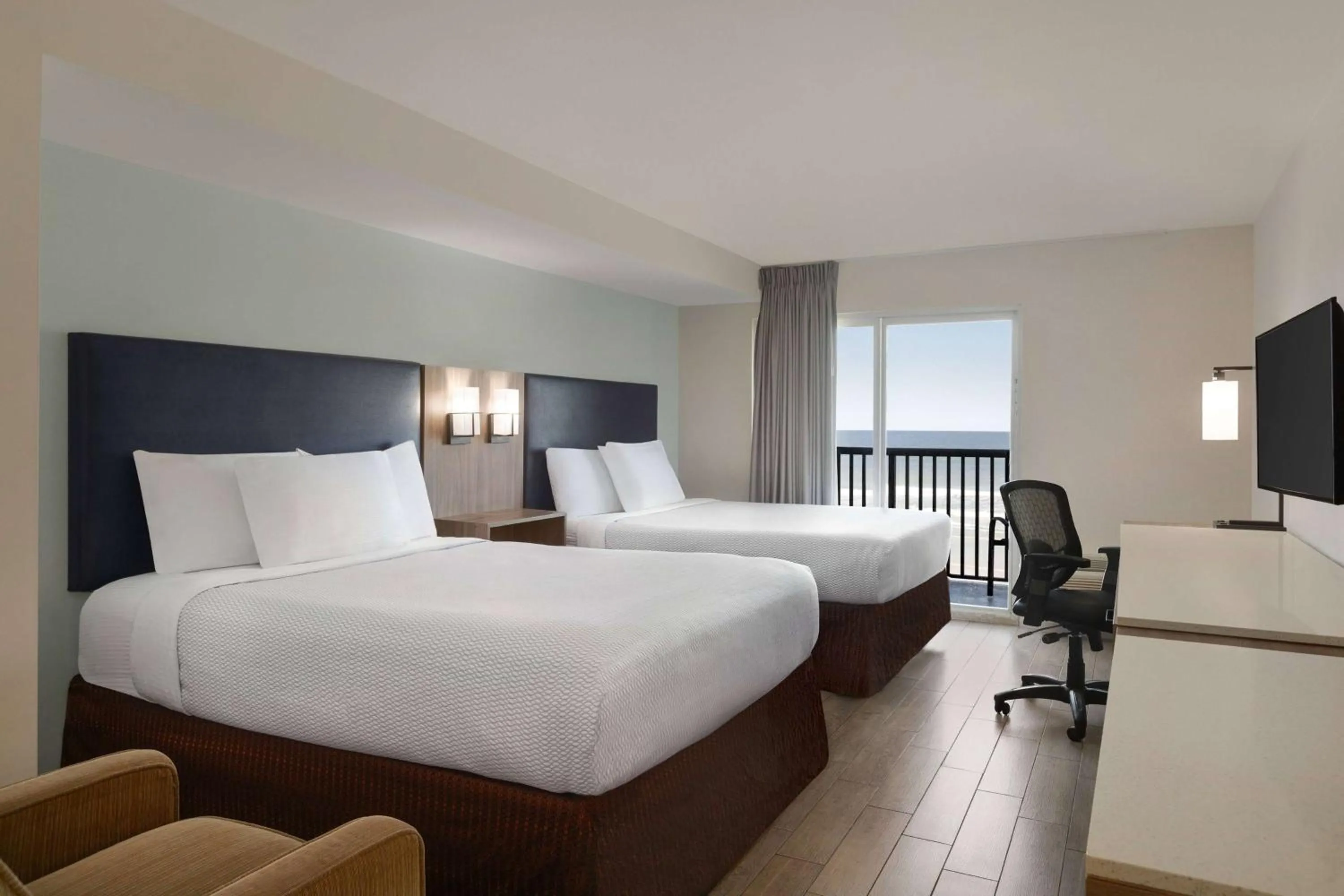 Oceanfront Queen Room with Two Queen Beds - Non-Smoking in La Quinta by Wyndham Oceanfront Daytona Beach
