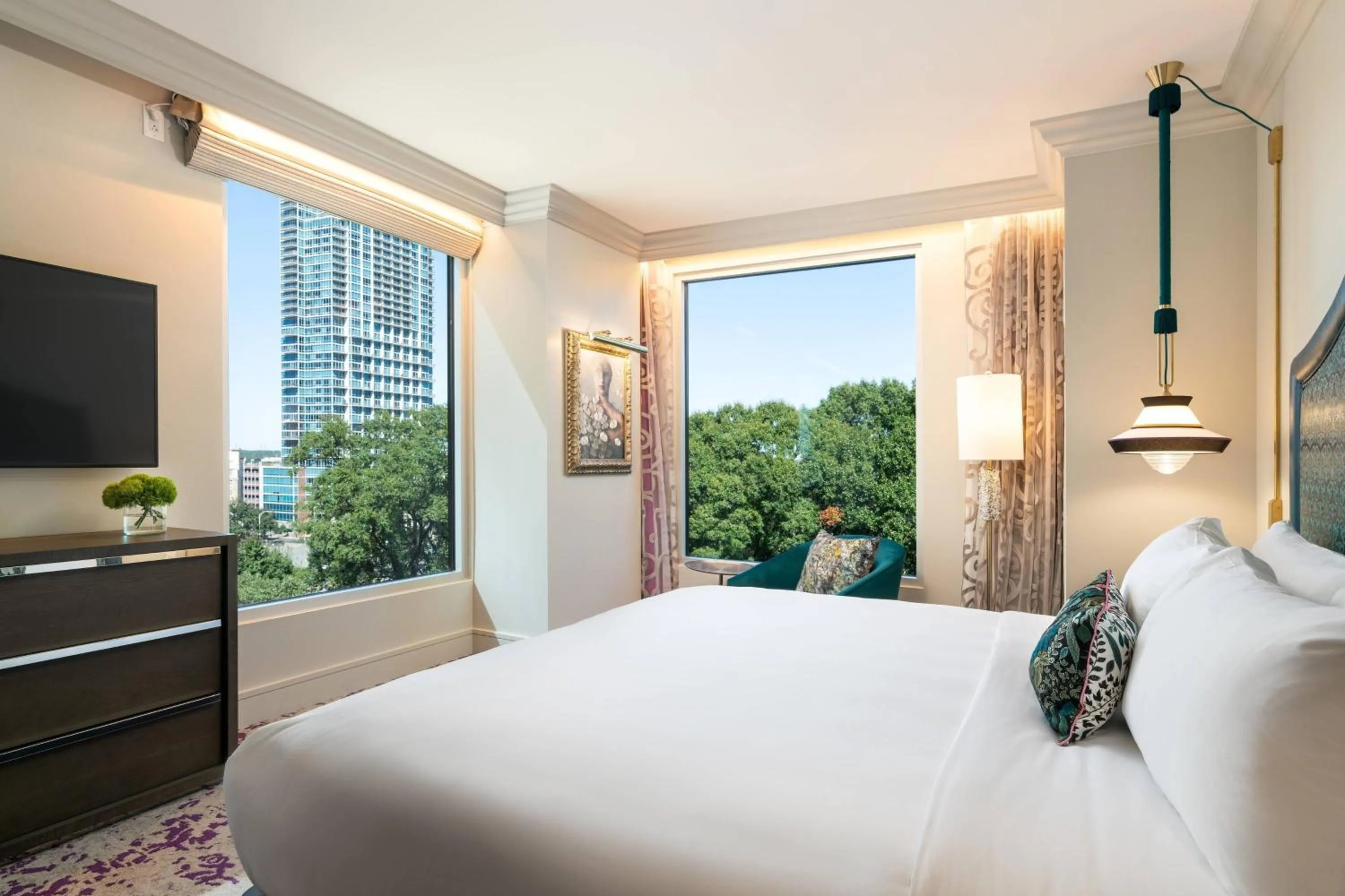 Suite, 1 King, Sofa bed, City view in Grand Bohemian Charlotte, Autograph Collection