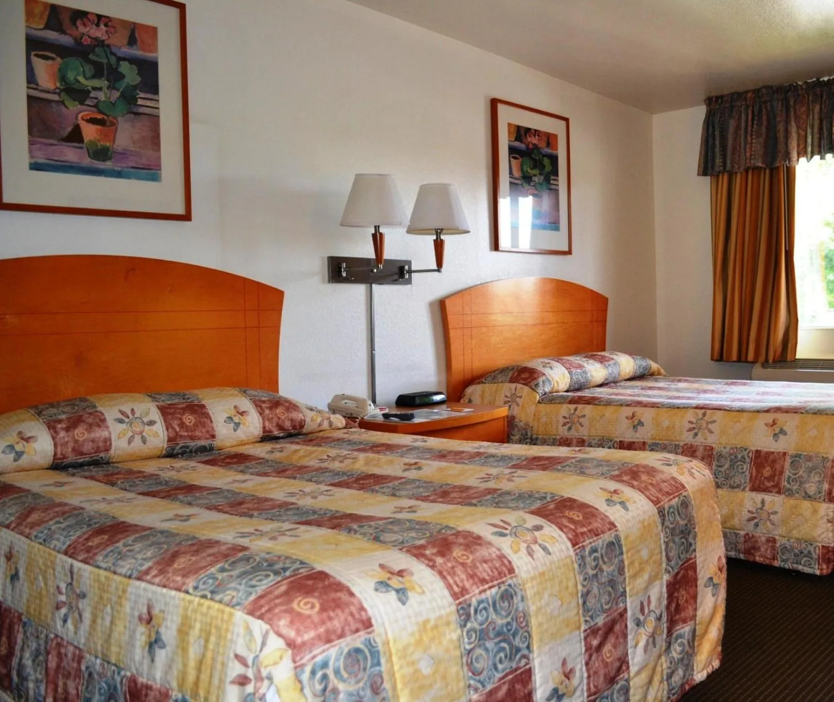 Double Room with Two Double Beds in Fresno Inn