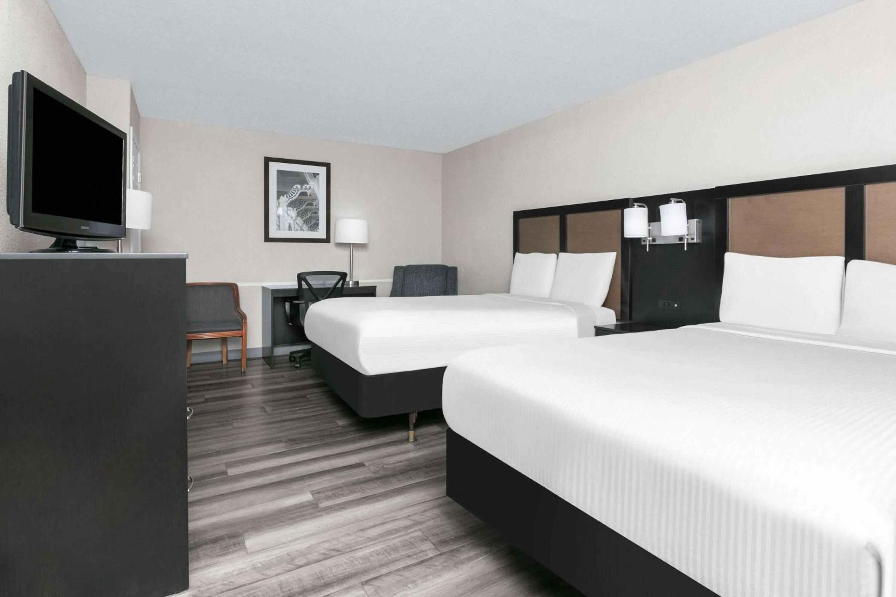 Deluxe Double Room with Two Double Beds in Baymont by Wyndham Austin University Area